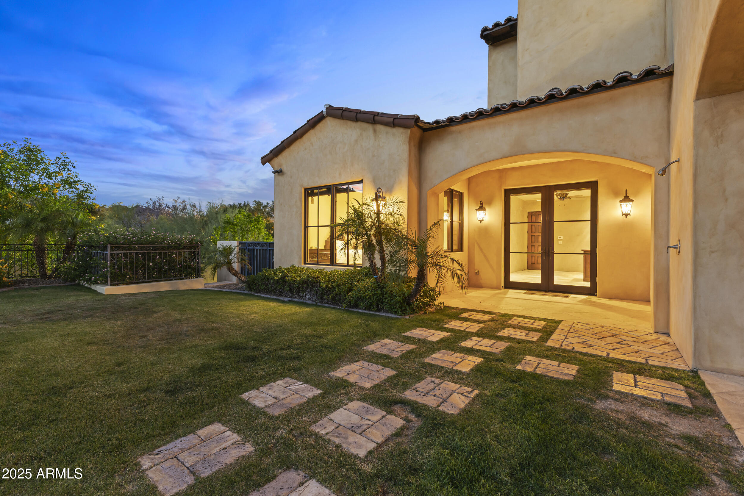 4334 E Desert Crest Drive