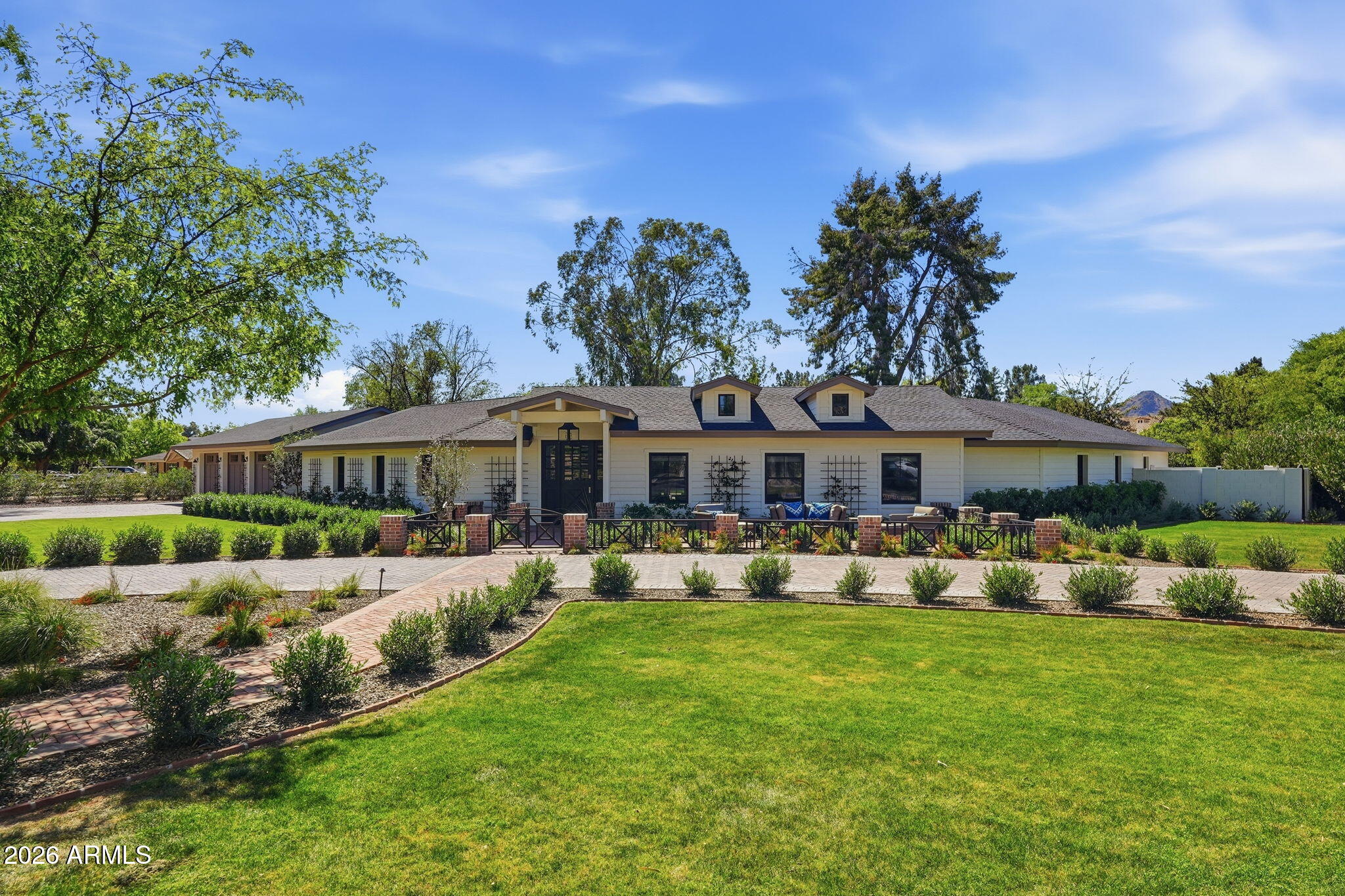 8202 N 74TH Place