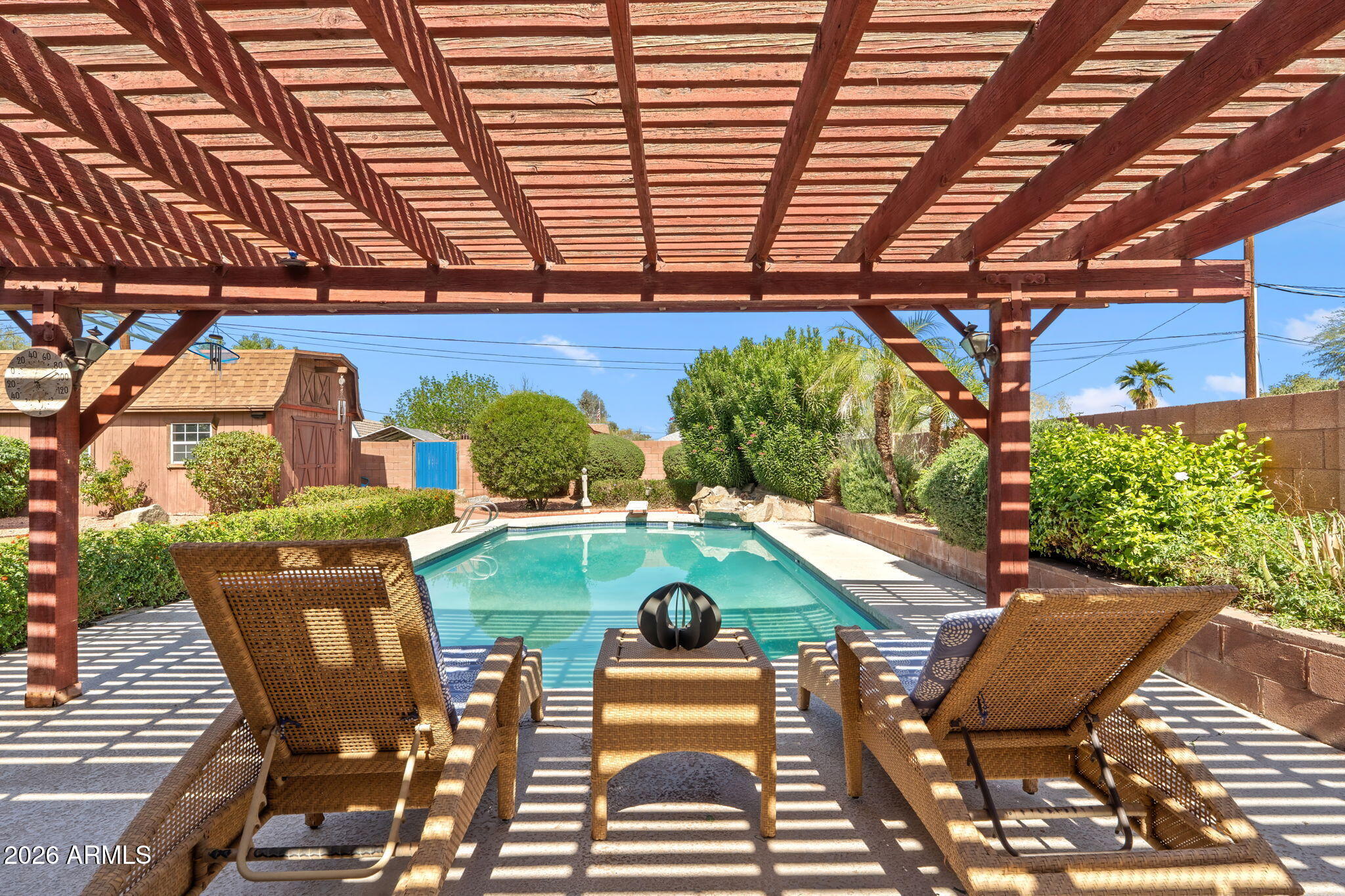 1936 W CLARENDON Avenue