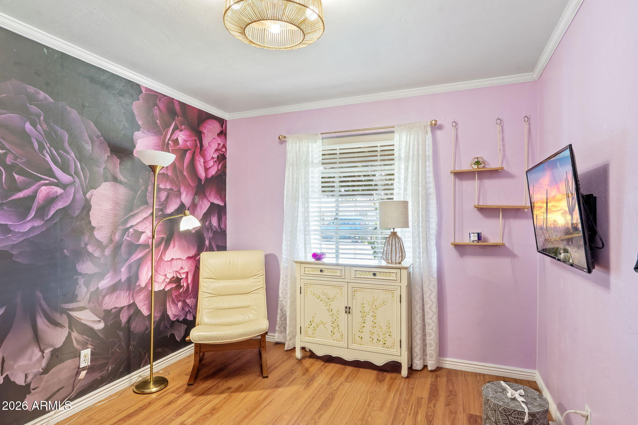 1936 W CLARENDON Avenue