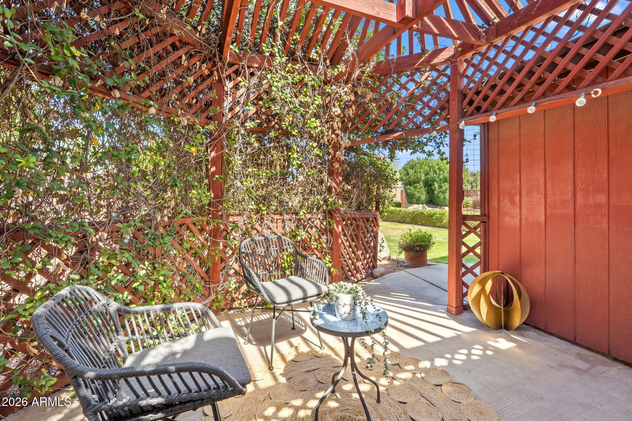 1936 W CLARENDON Avenue