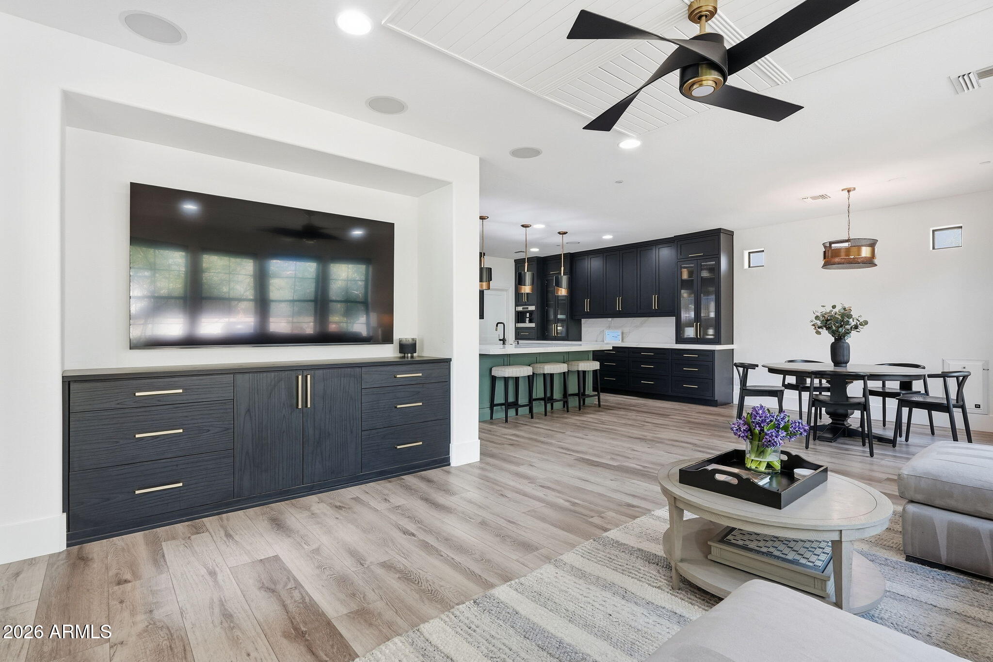 9832 E EDGESTONE Drive