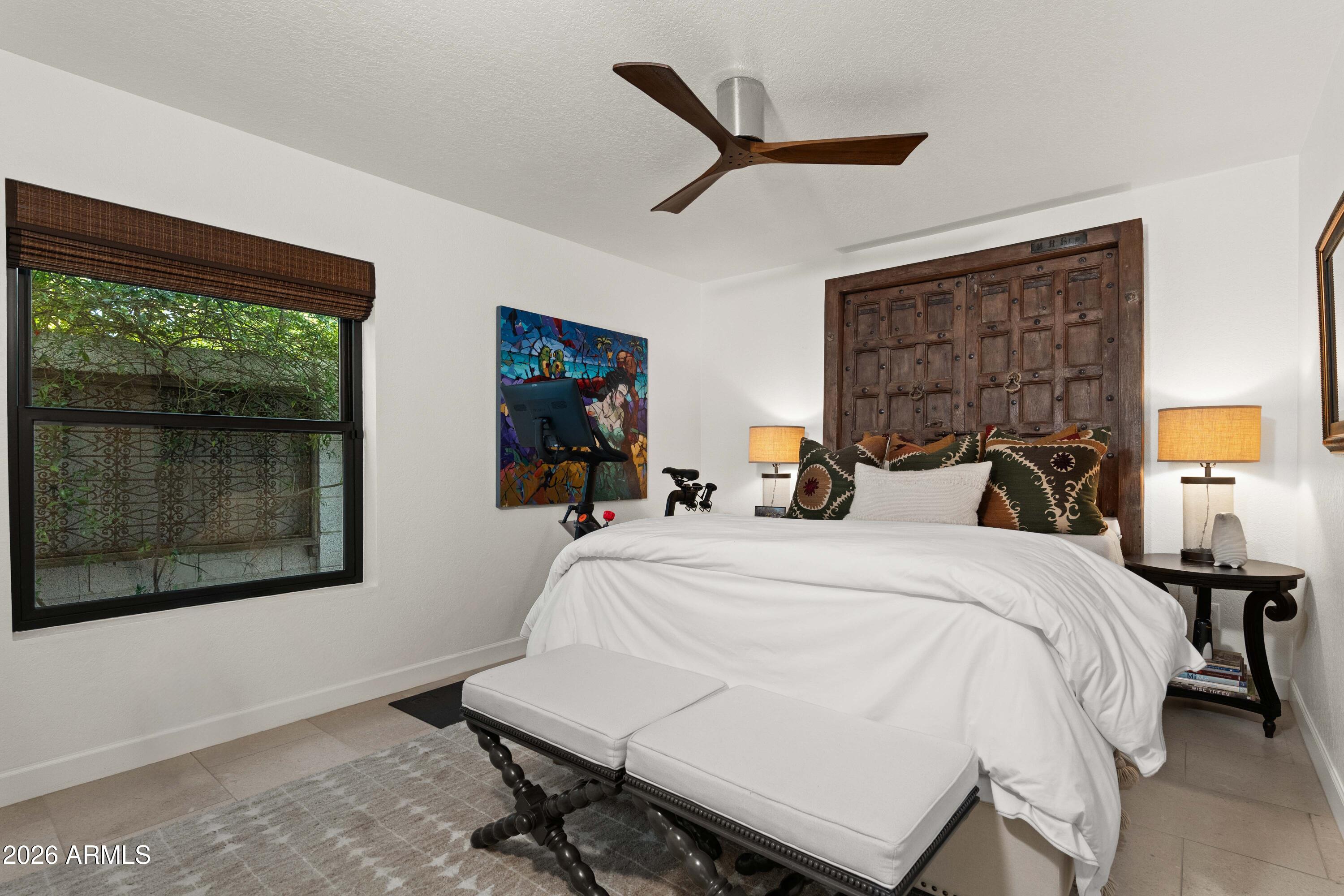 3127 E SIERRA MADRE Way