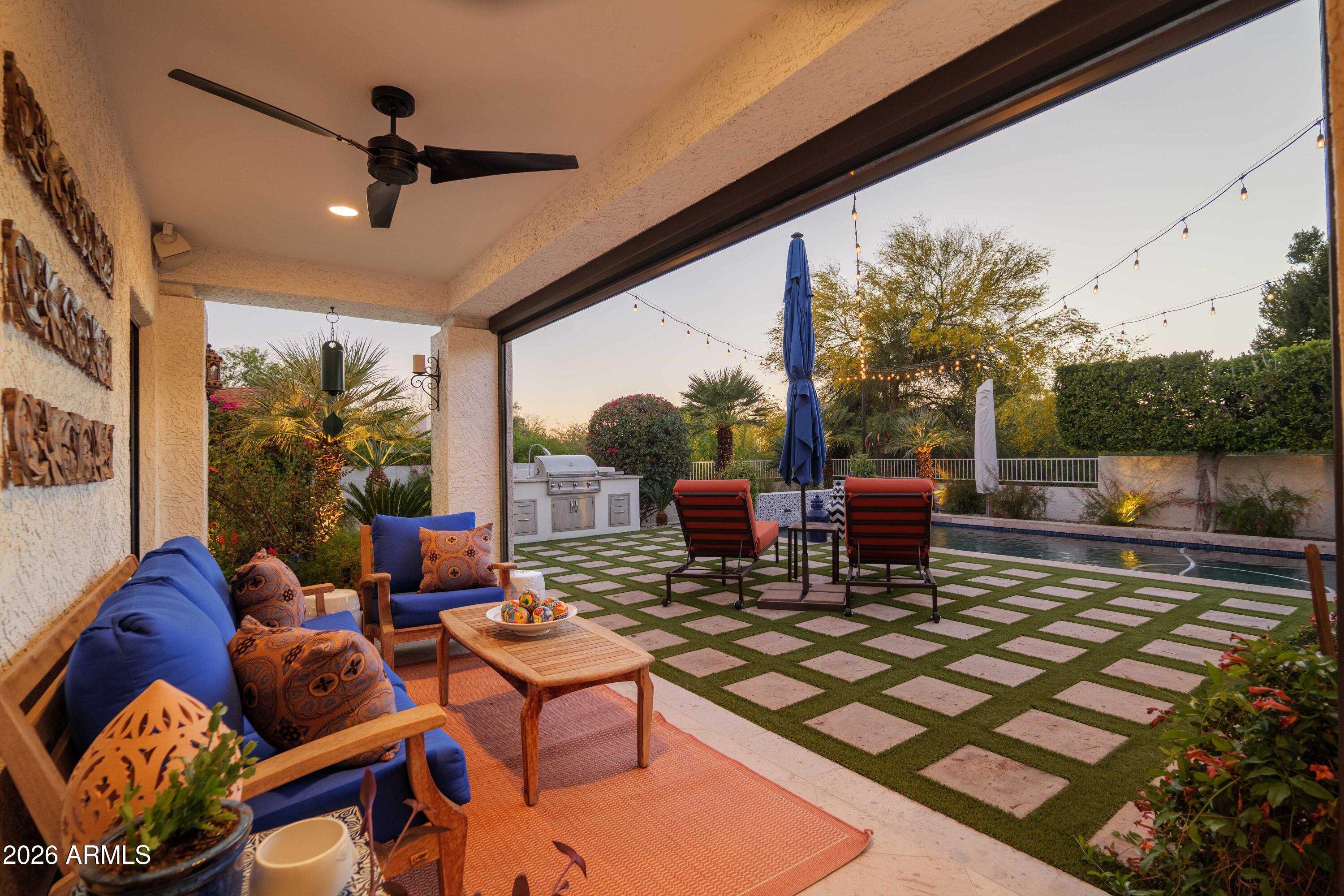 3127 E SIERRA MADRE Way