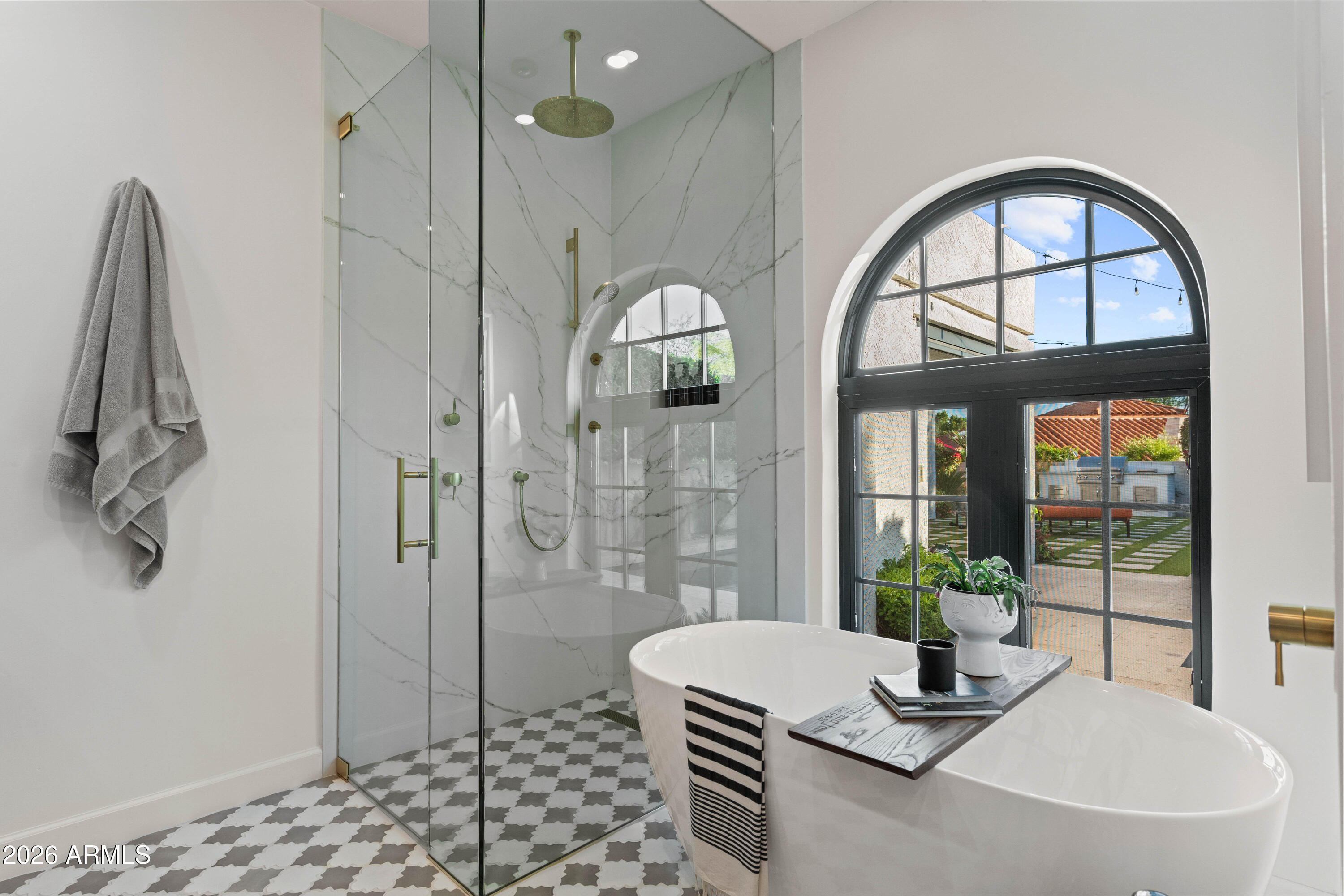 3127 E SIERRA MADRE Way