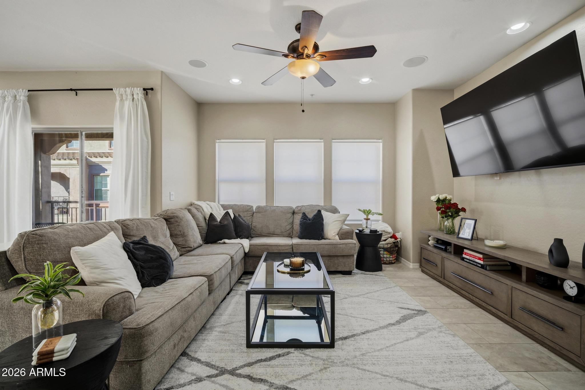 3935 E ROUGH RIDER Road 1112