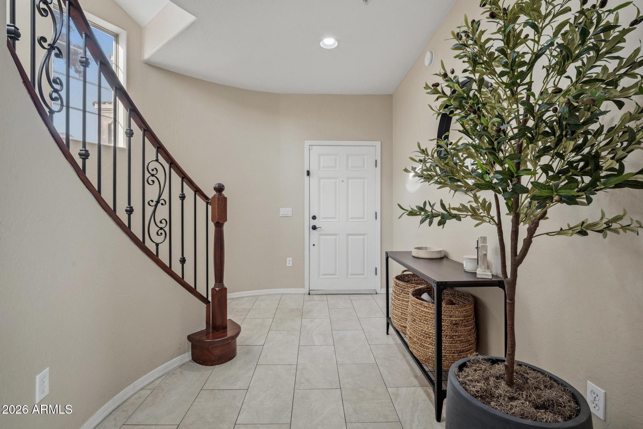 3935 E ROUGH RIDER Road 1112