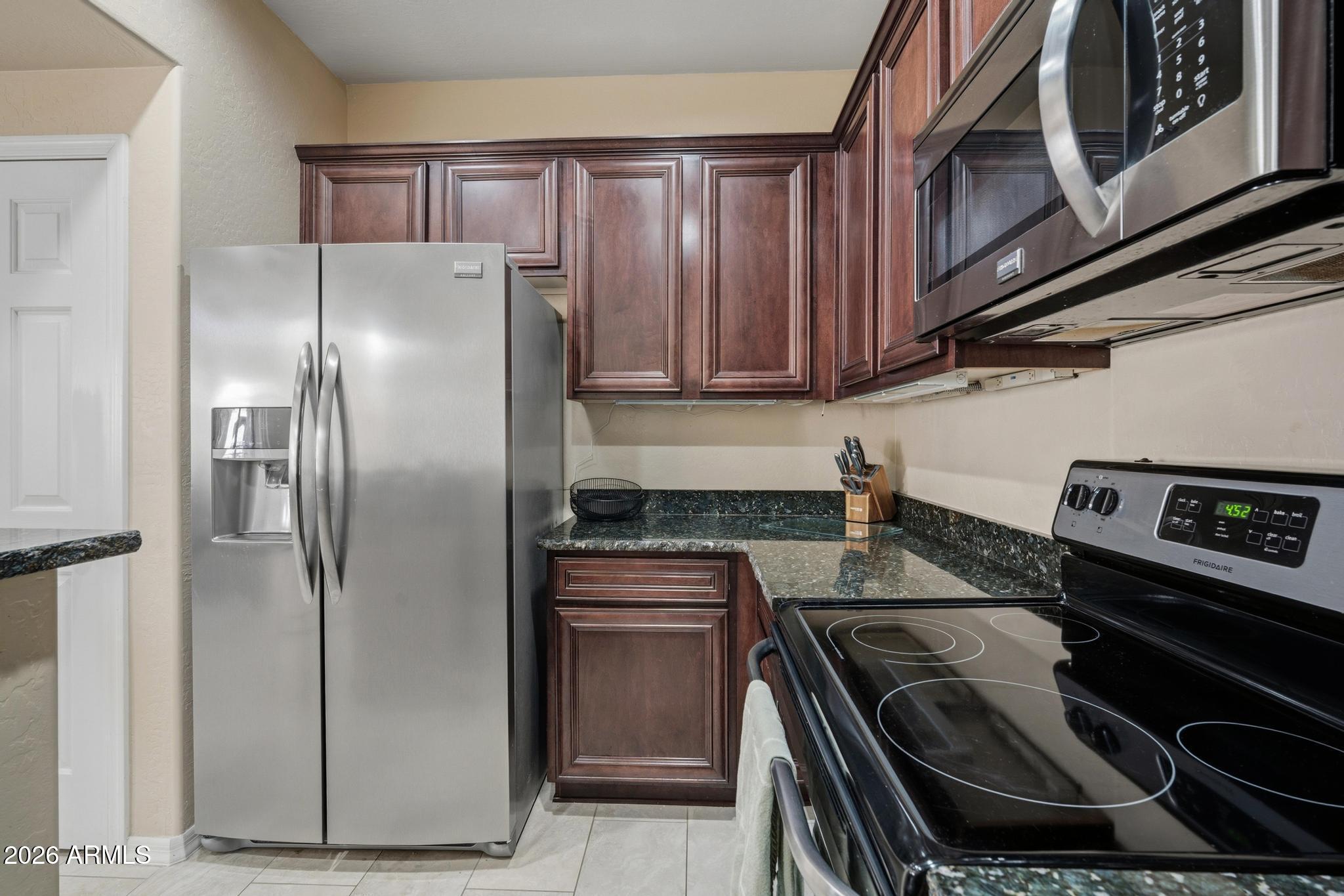 3935 E ROUGH RIDER Road 1112