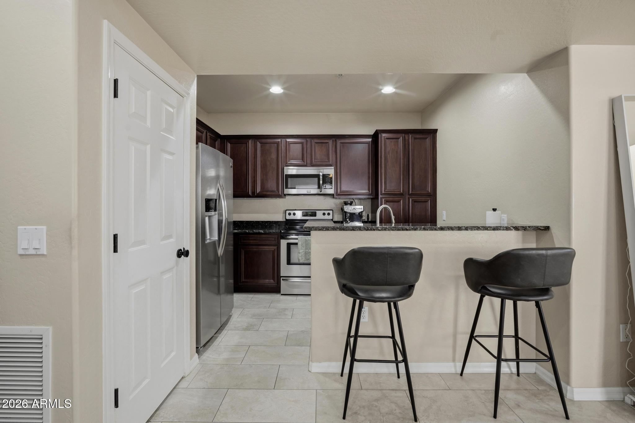 3935 E ROUGH RIDER Road 1112