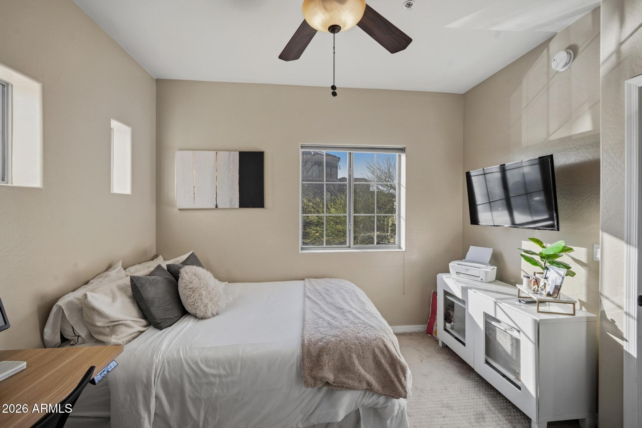 3935 E ROUGH RIDER Road 1112