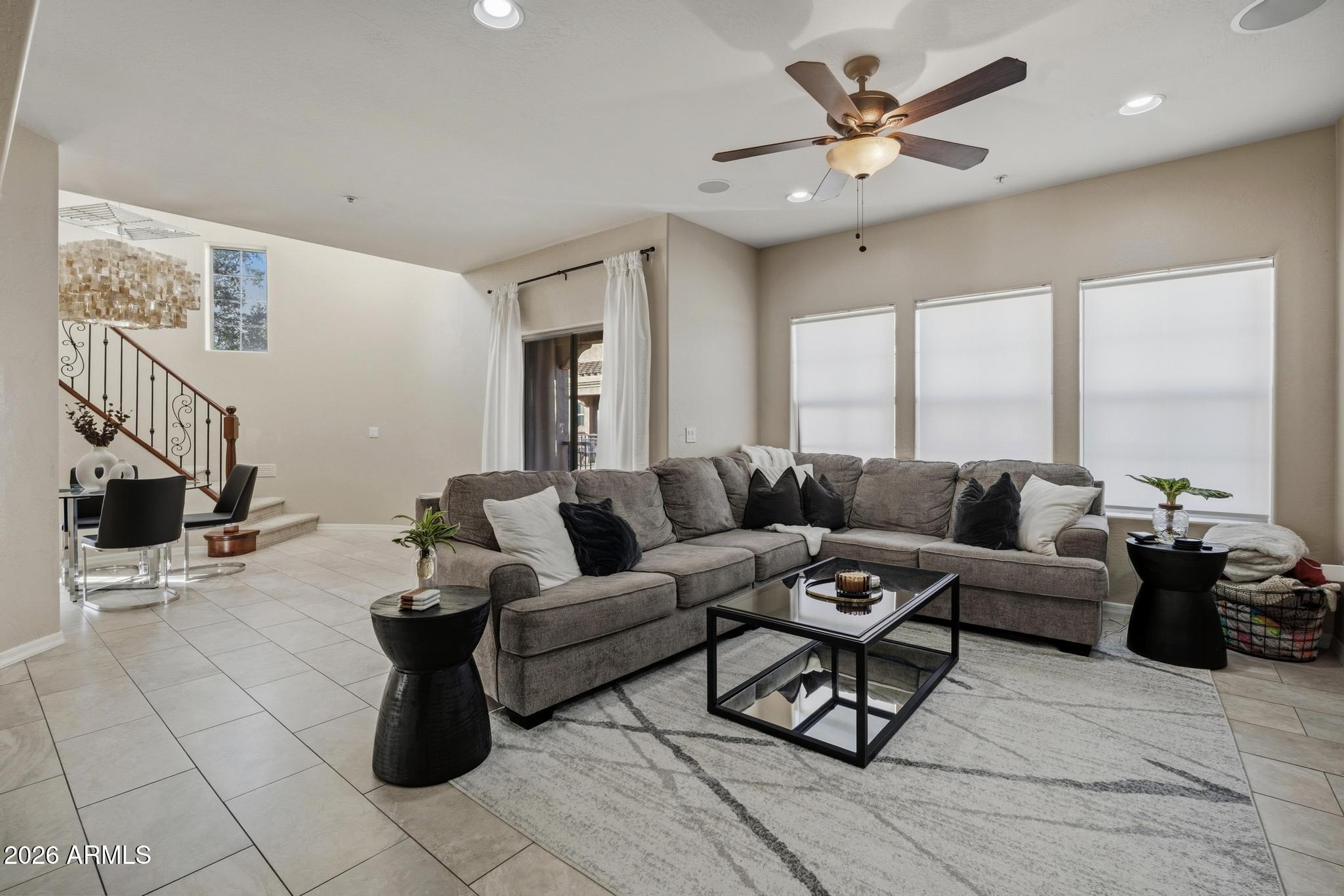 3935 E ROUGH RIDER Road 1112