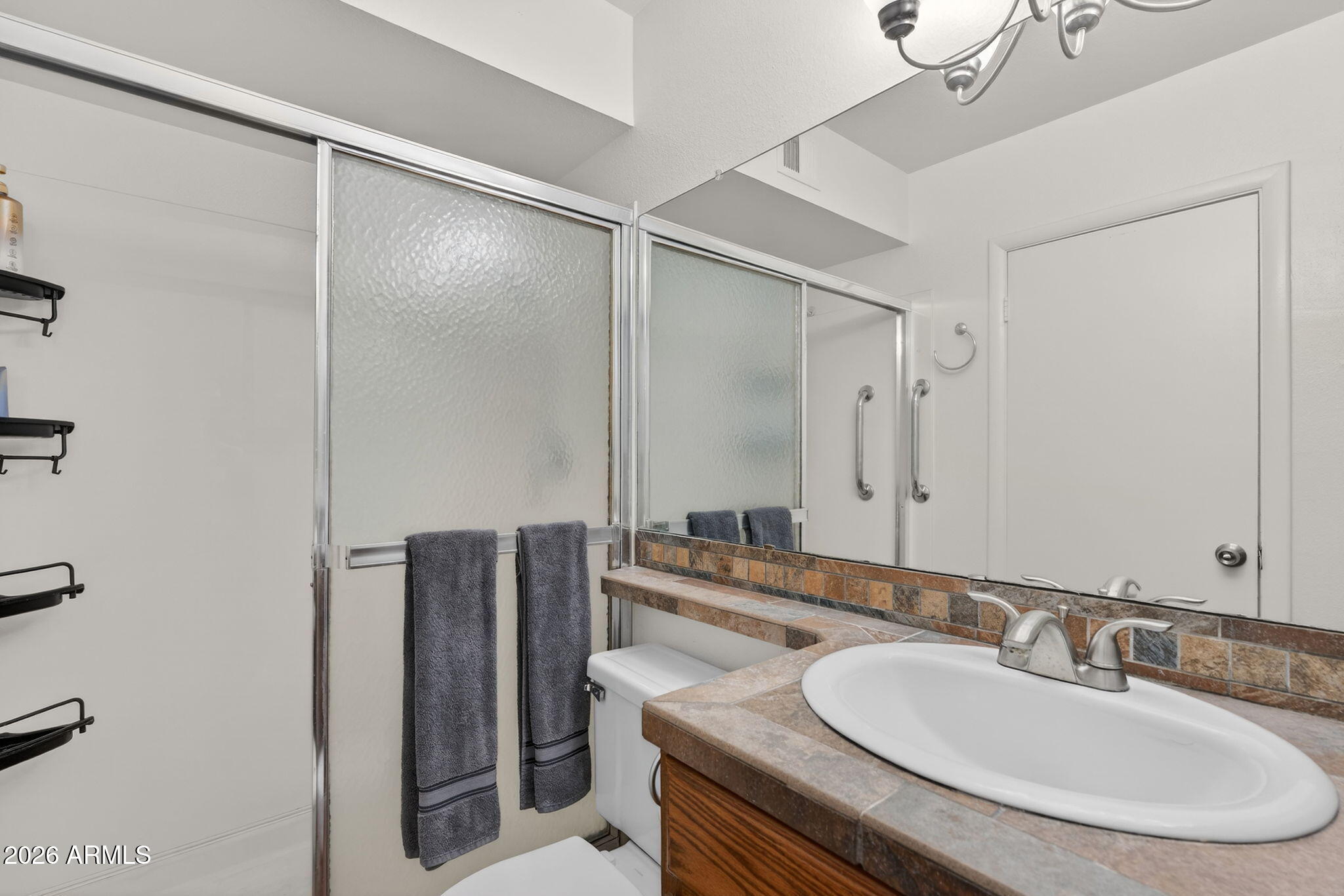 2822 E WILLOW Avenue