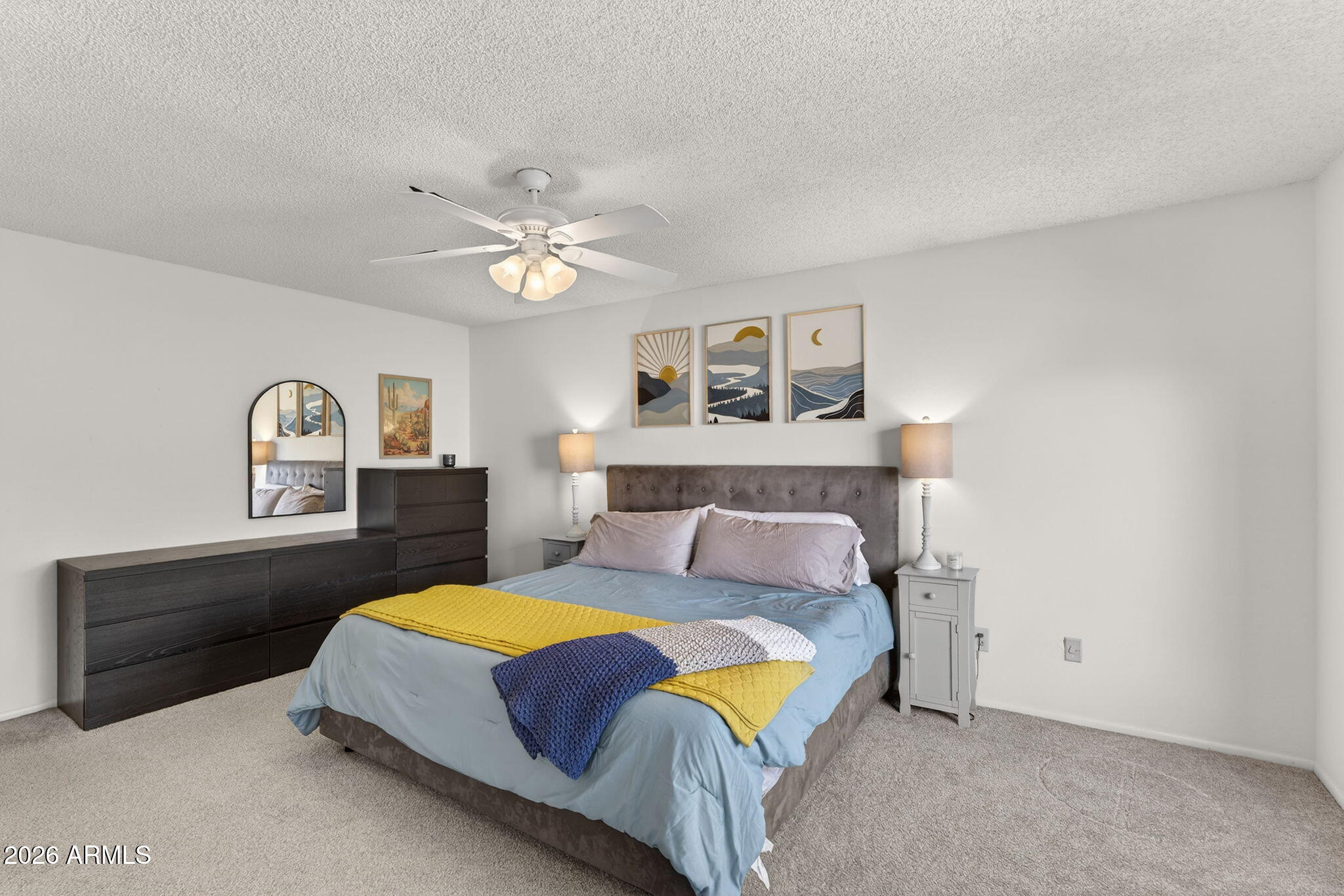 2822 E WILLOW Avenue