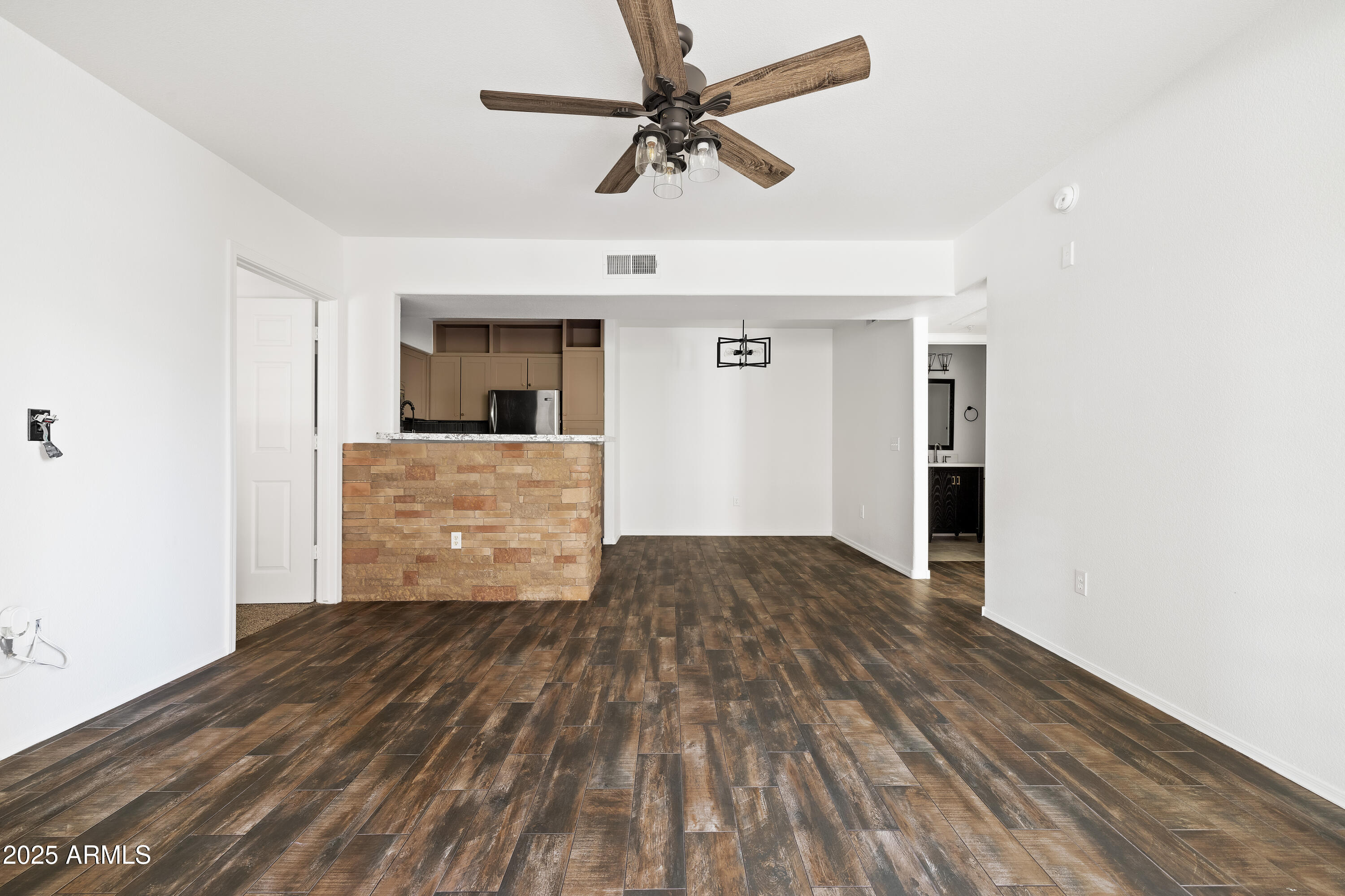 1295 N ASH Street 817