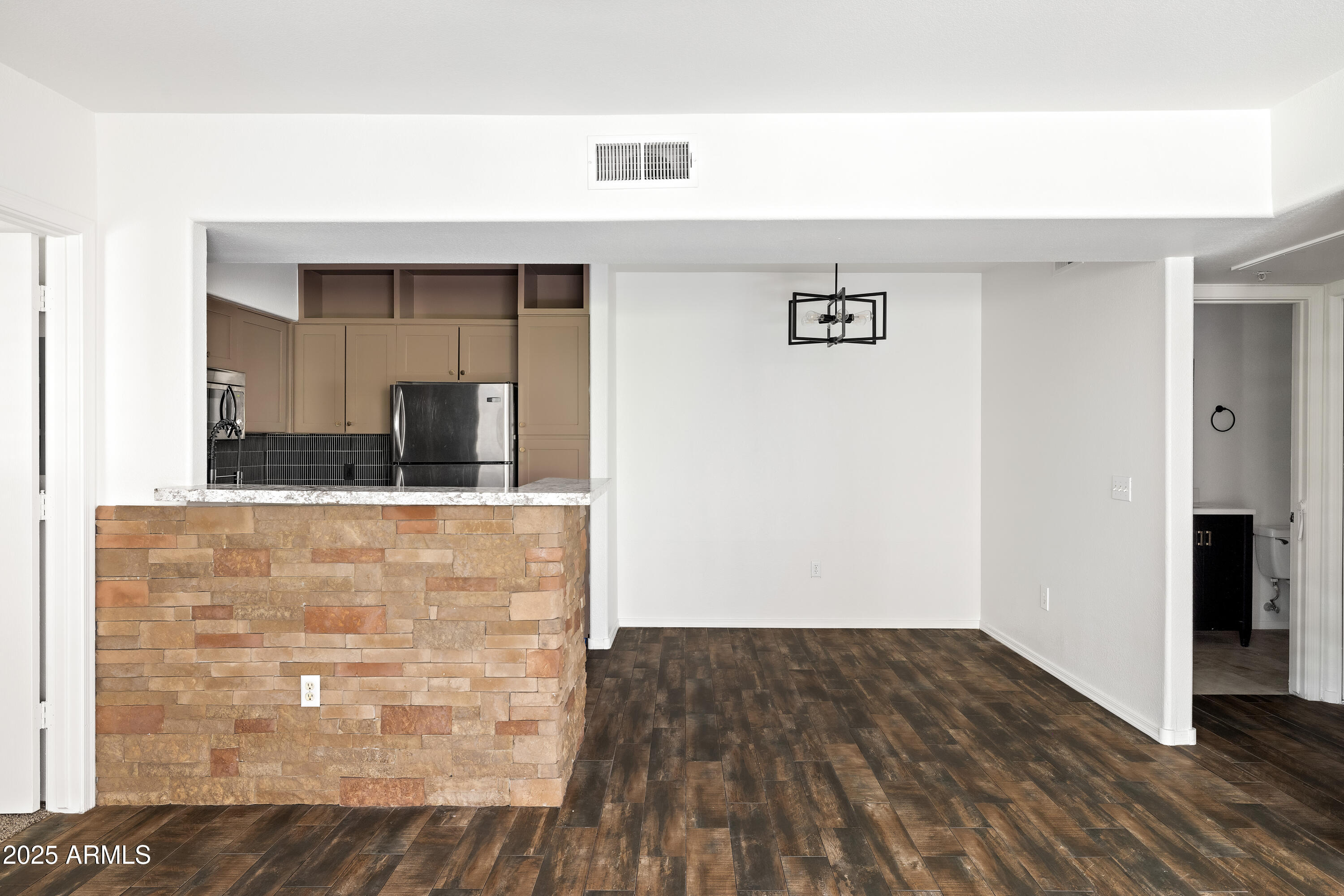 1295 N ASH Street 817