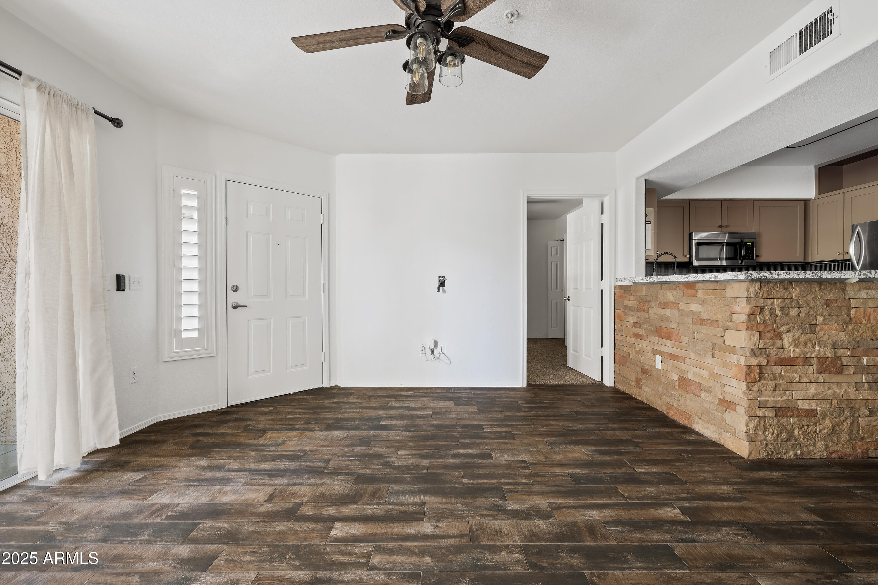 1295 N ASH Street 817