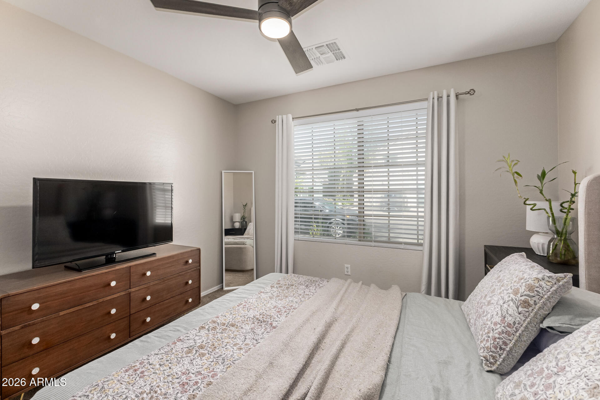 8511 W JOCELYN Terrace