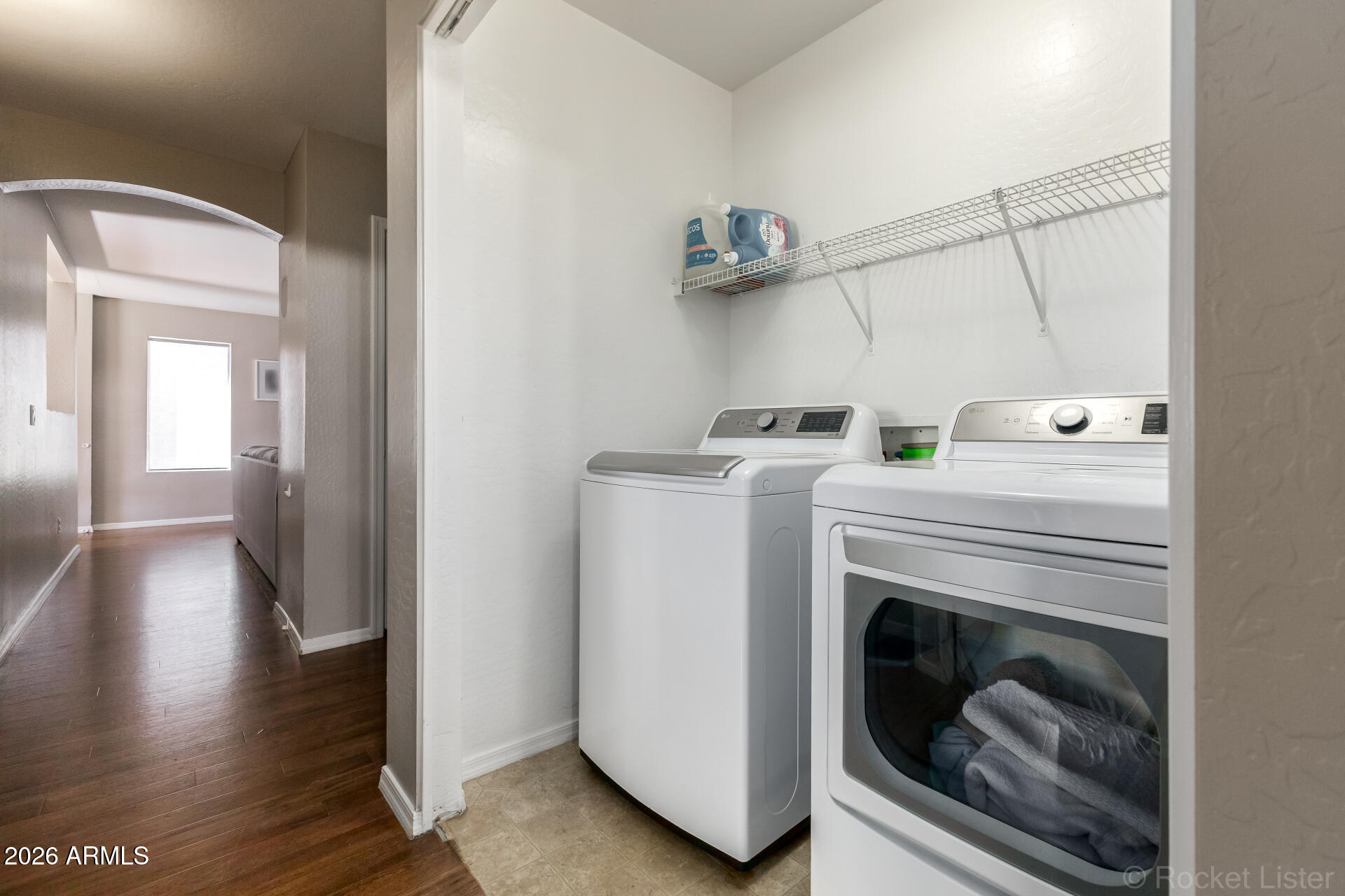 8511 W JOCELYN Terrace