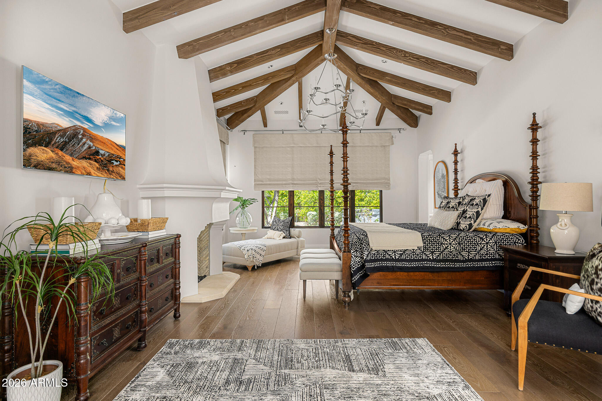 5858 E CABALLO Drive