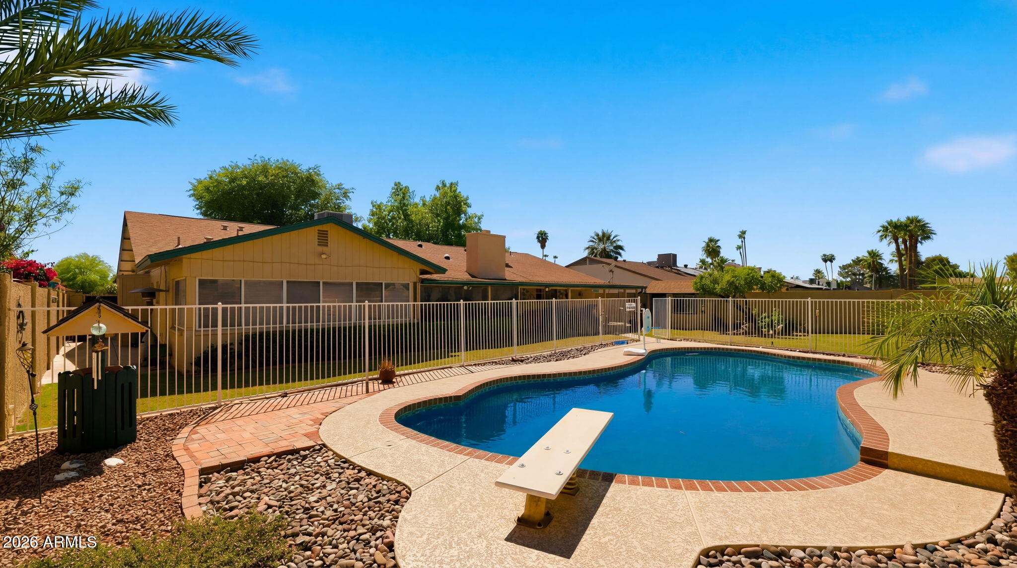 508 E MURIEL Drive