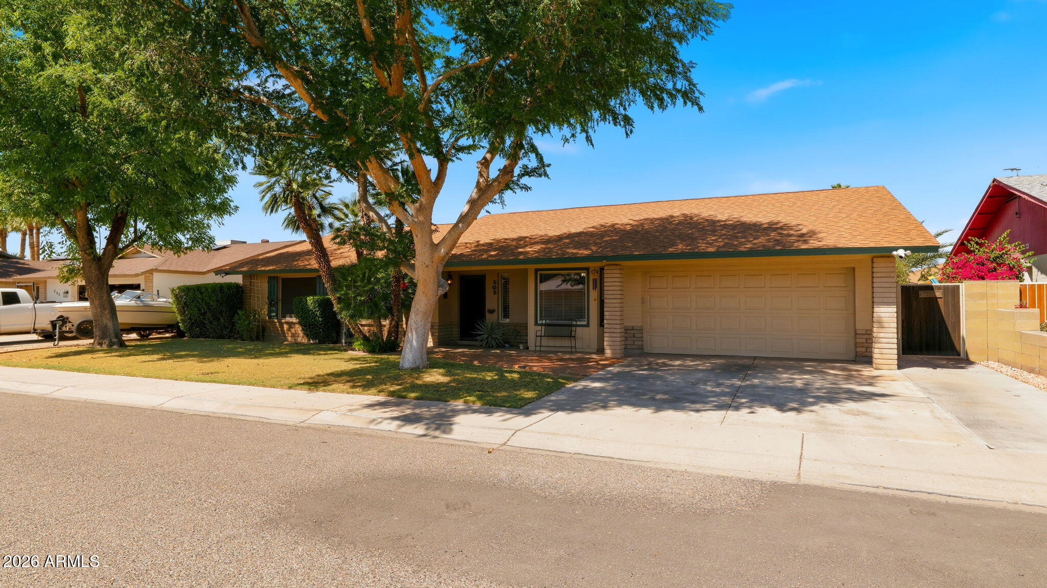508 E MURIEL Drive