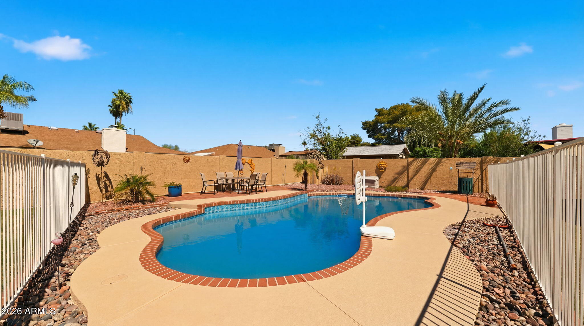 508 E MURIEL Drive