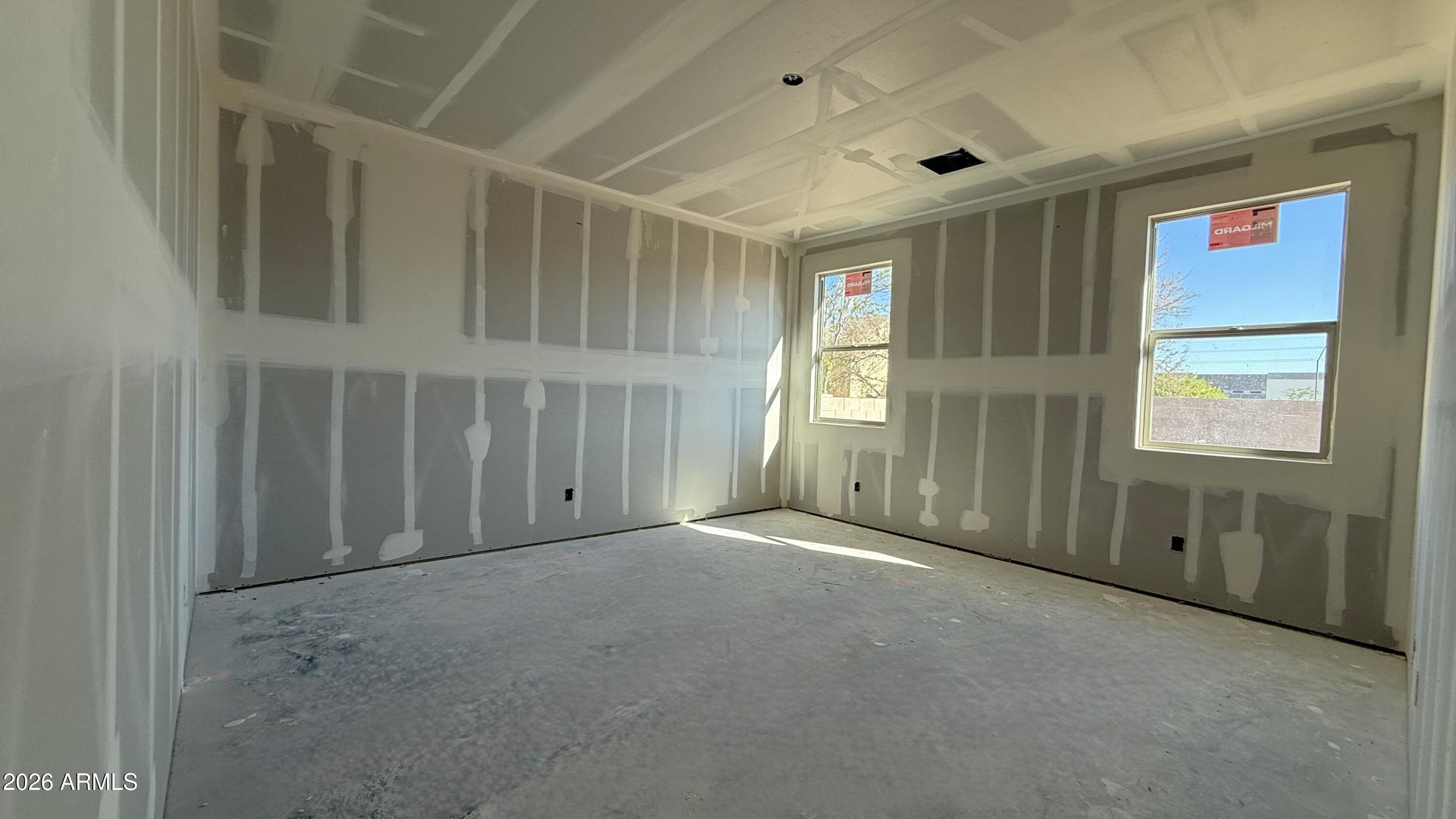 24071 W HUNTINGTON Drive