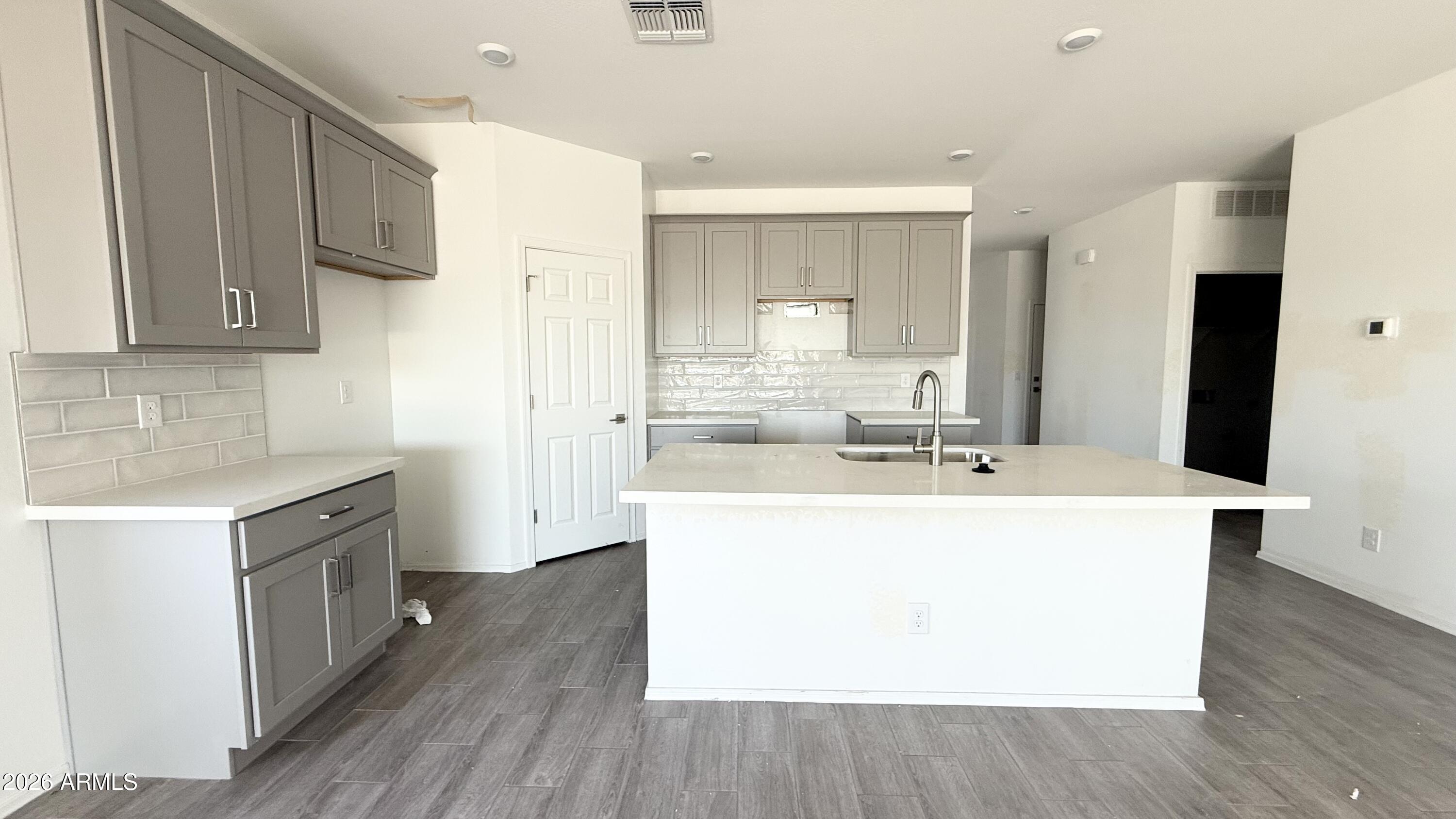 24087 W HUNTINGTON Drive