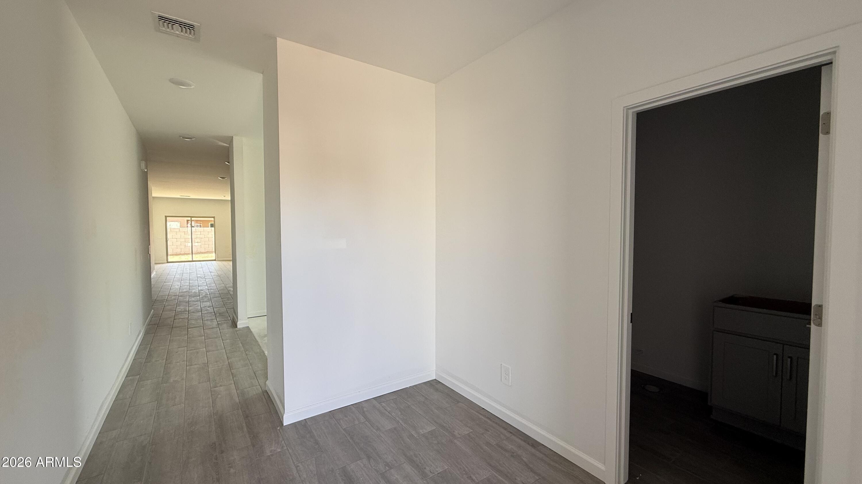 47623 W KENNER Drive