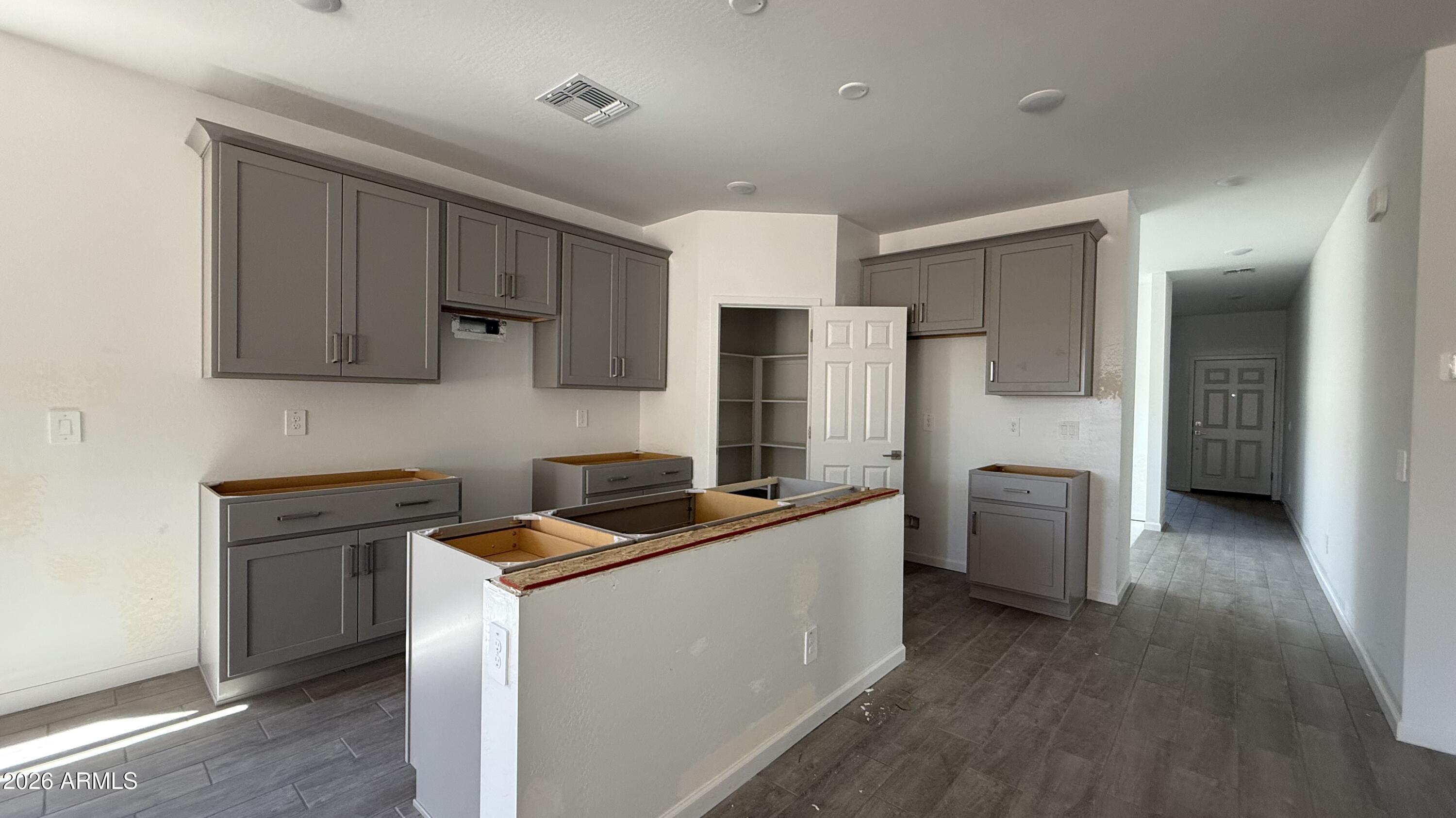 47623 W KENNER Drive