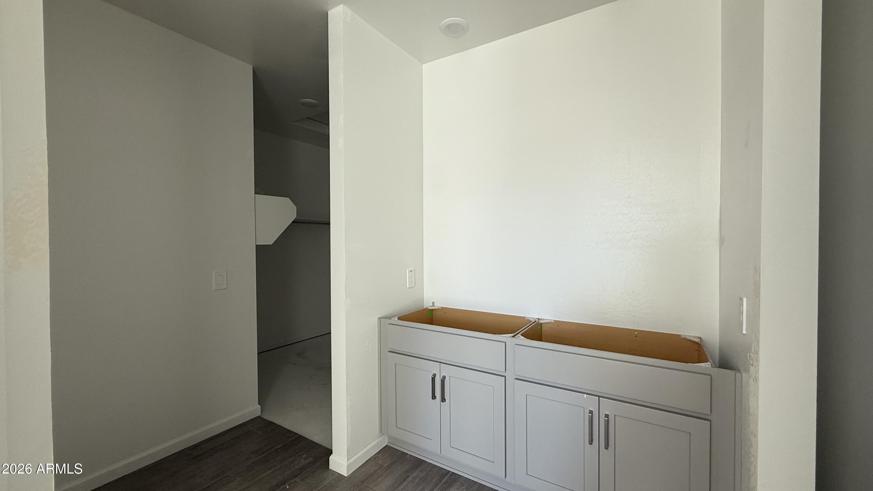 47623 W KENNER Drive