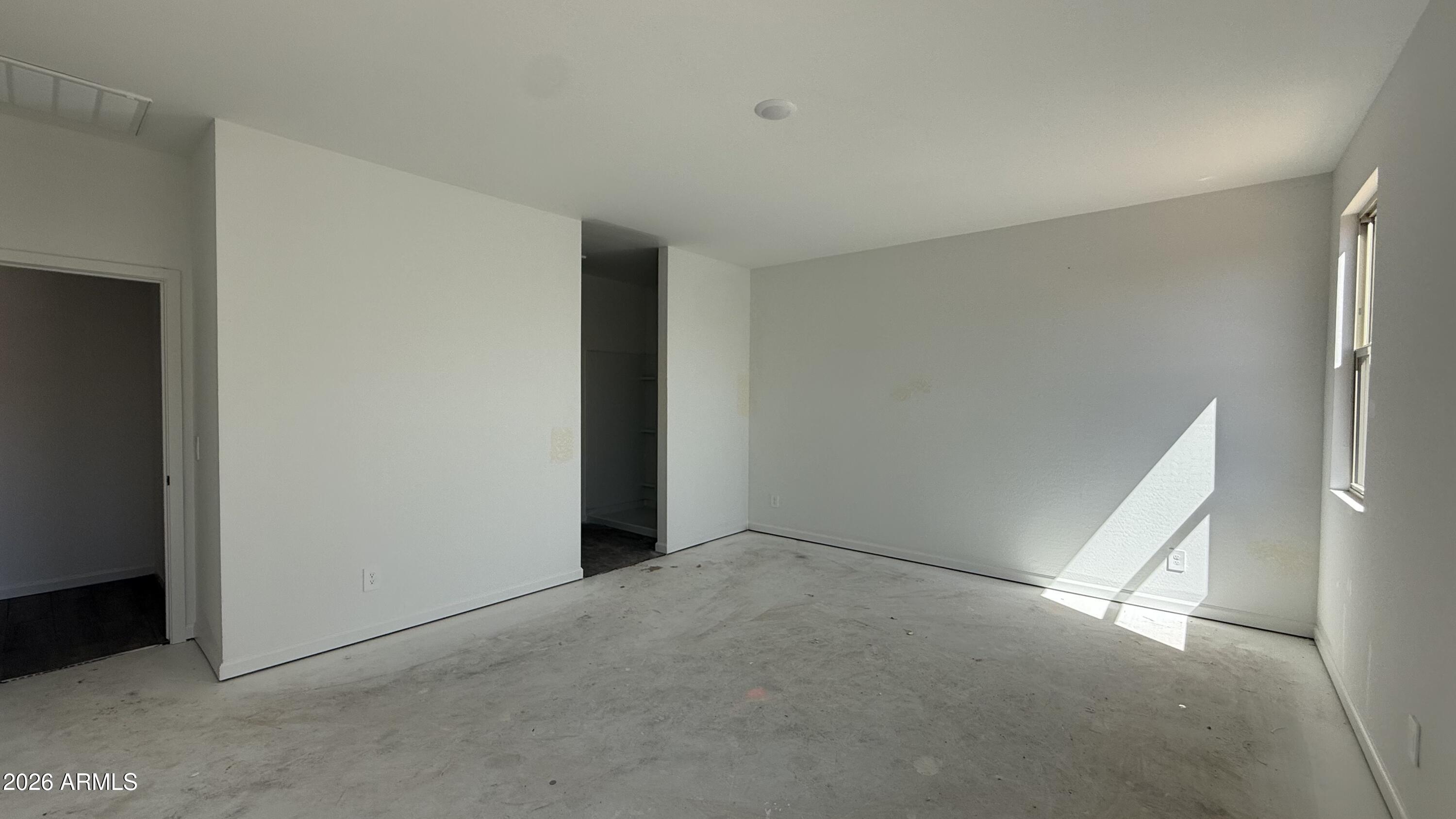 47623 W KENNER Drive