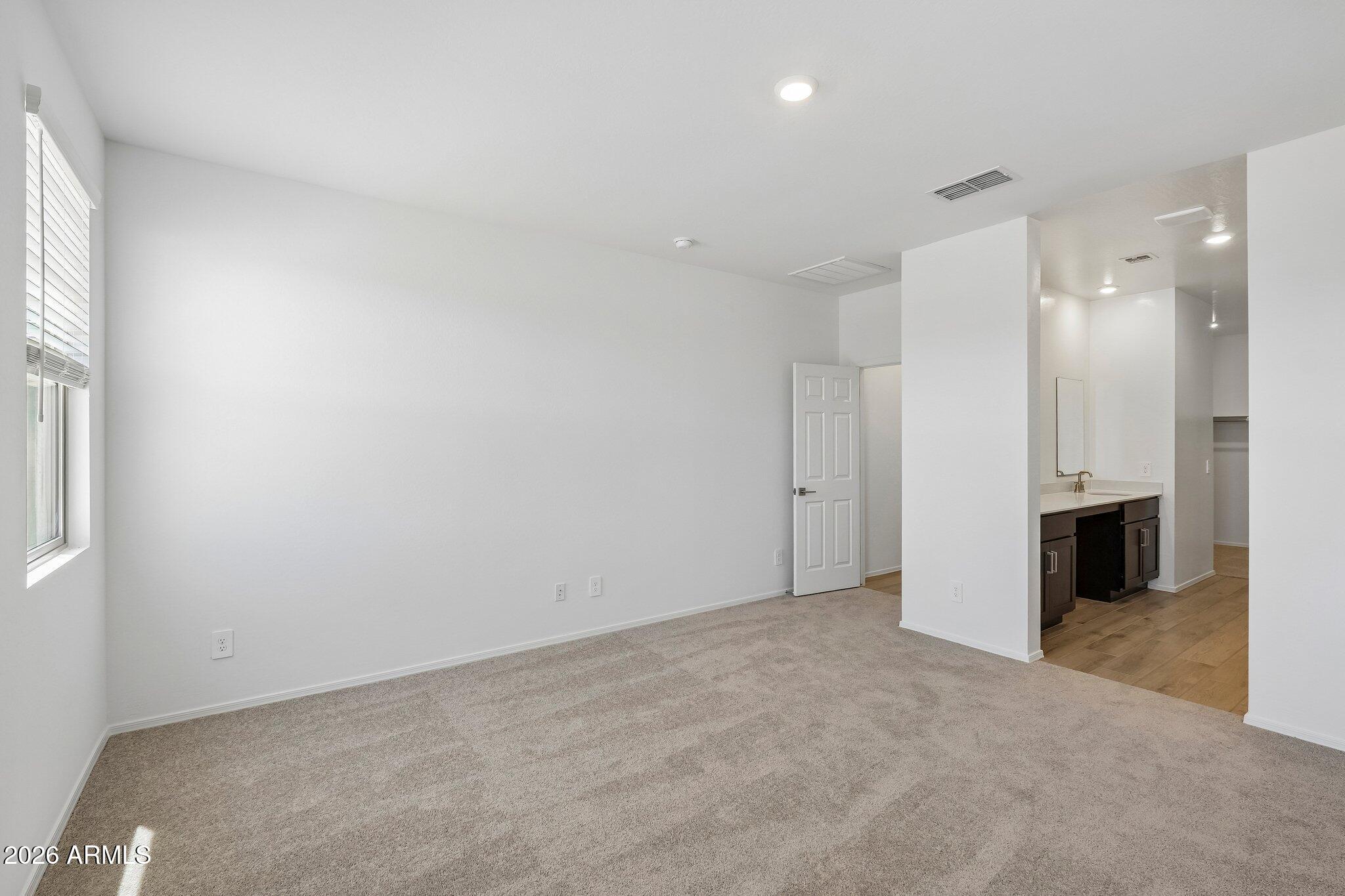 24079 W HUNTINGTON Drive
