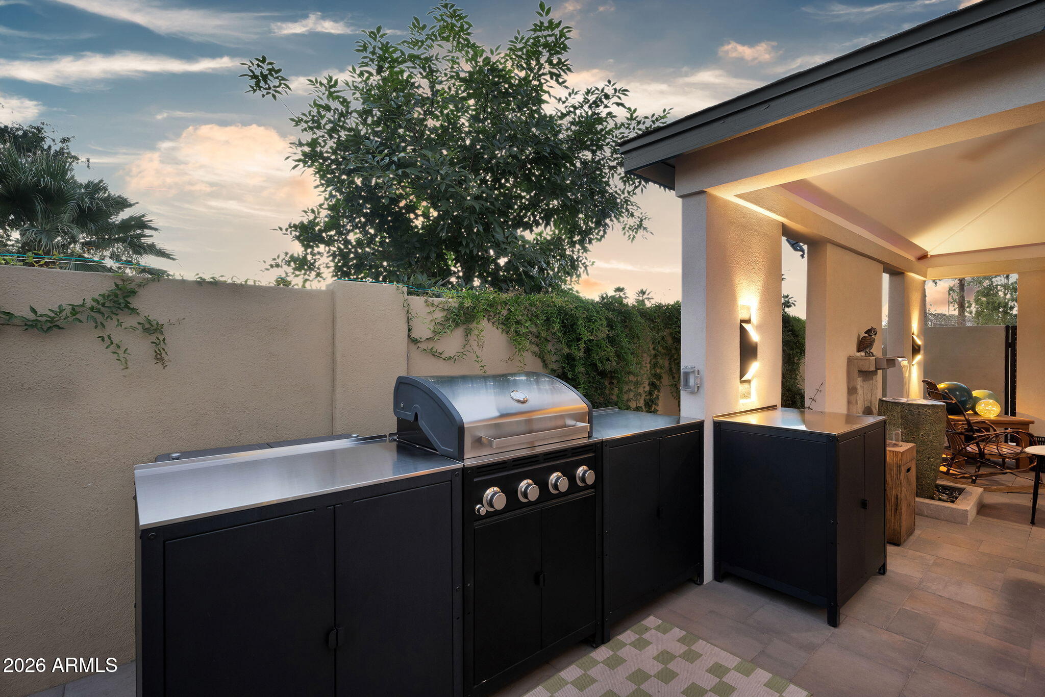 938 W Portland Street