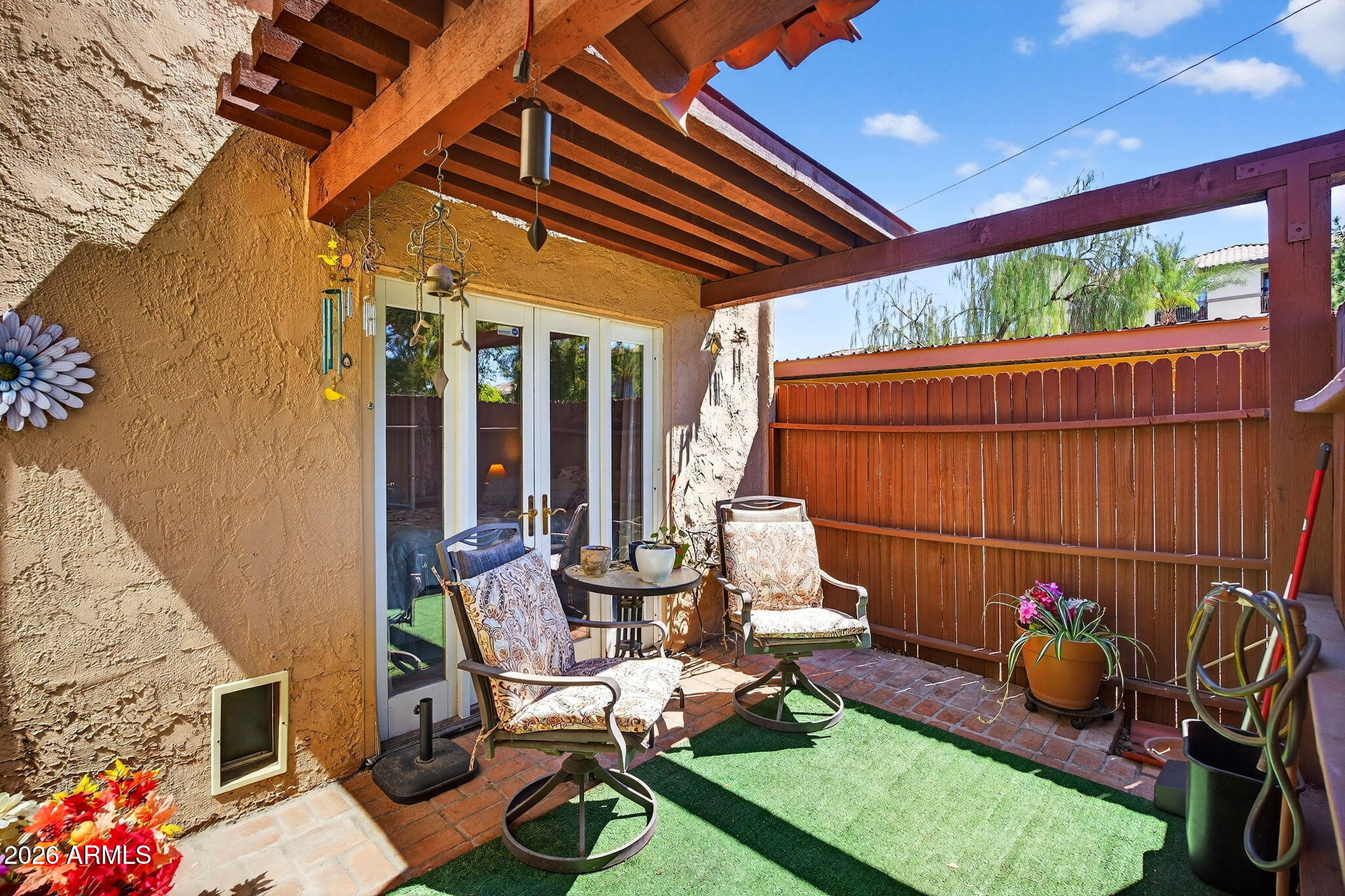 1048 E PUEBLO Road