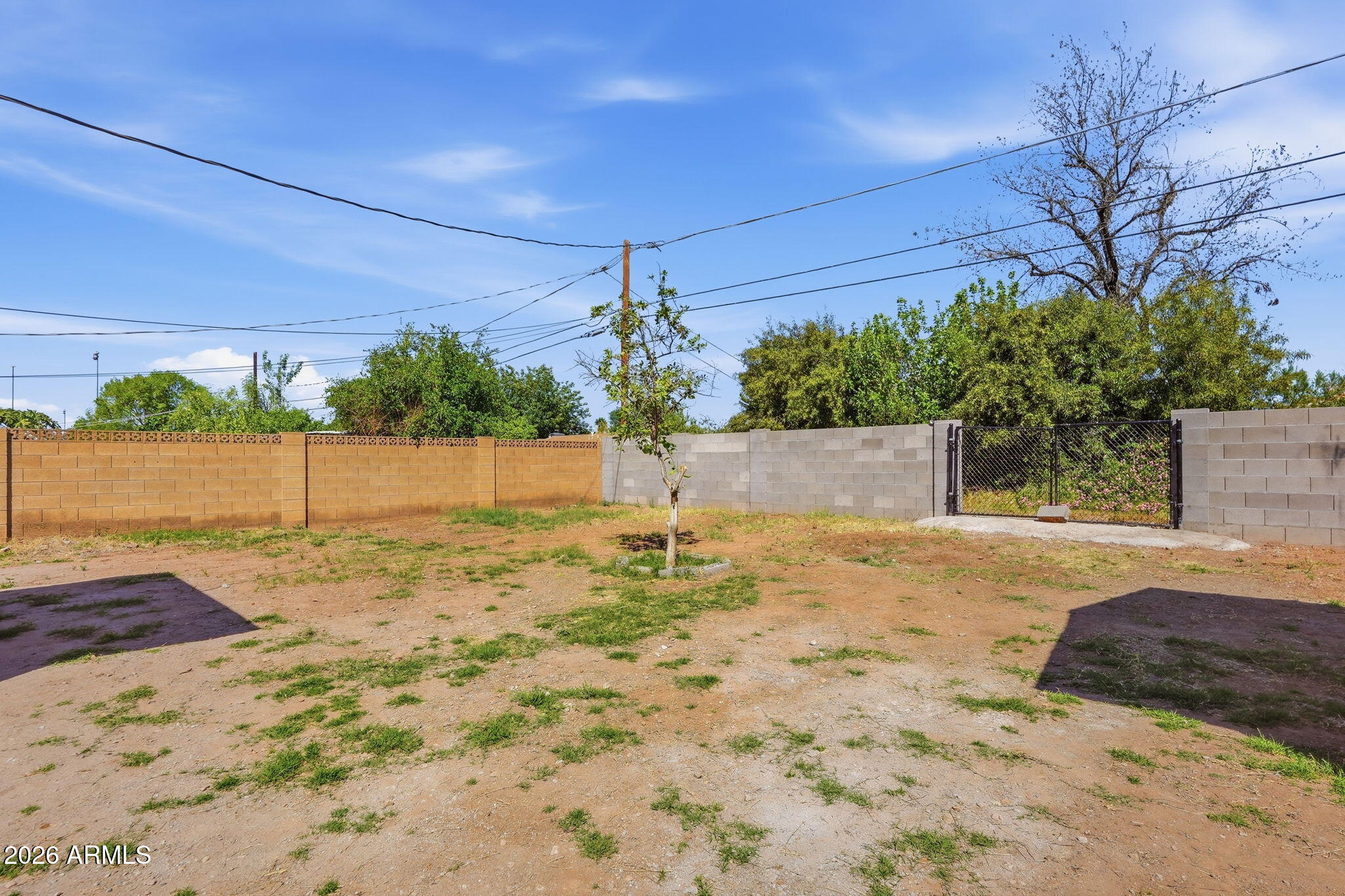 1020 E NIELSON Avenue