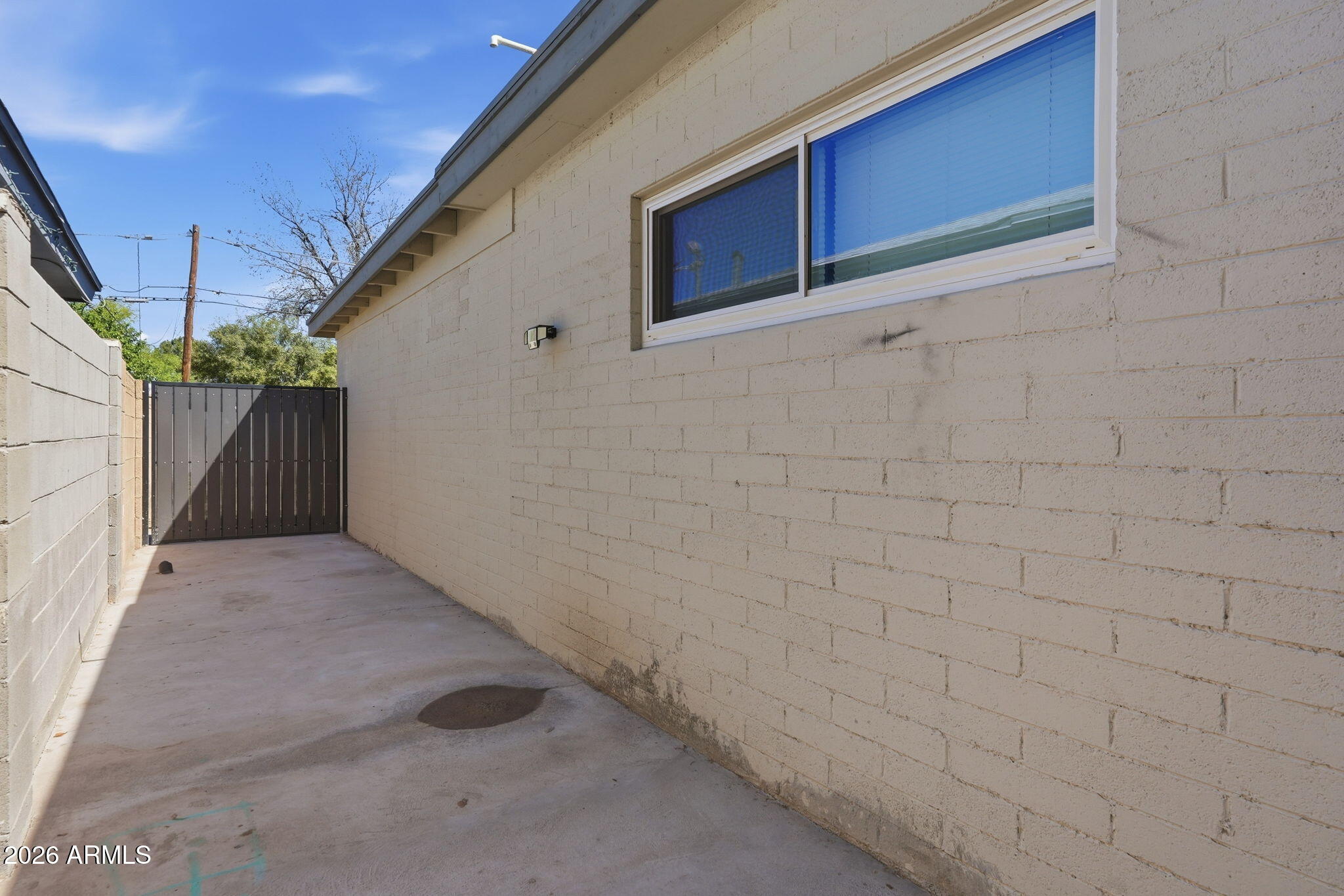 1020 E NIELSON Avenue