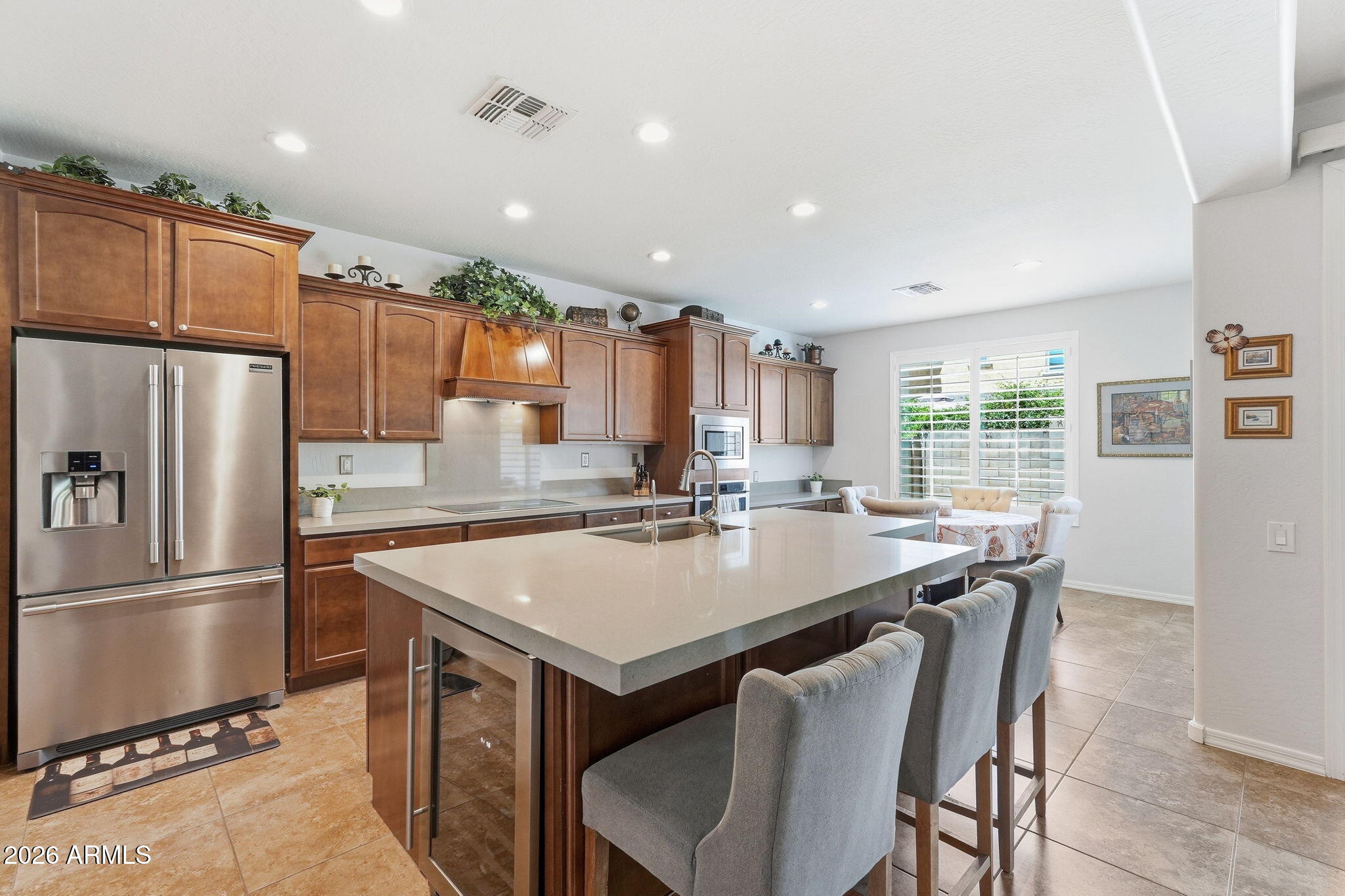 3608 E SALTER Drive