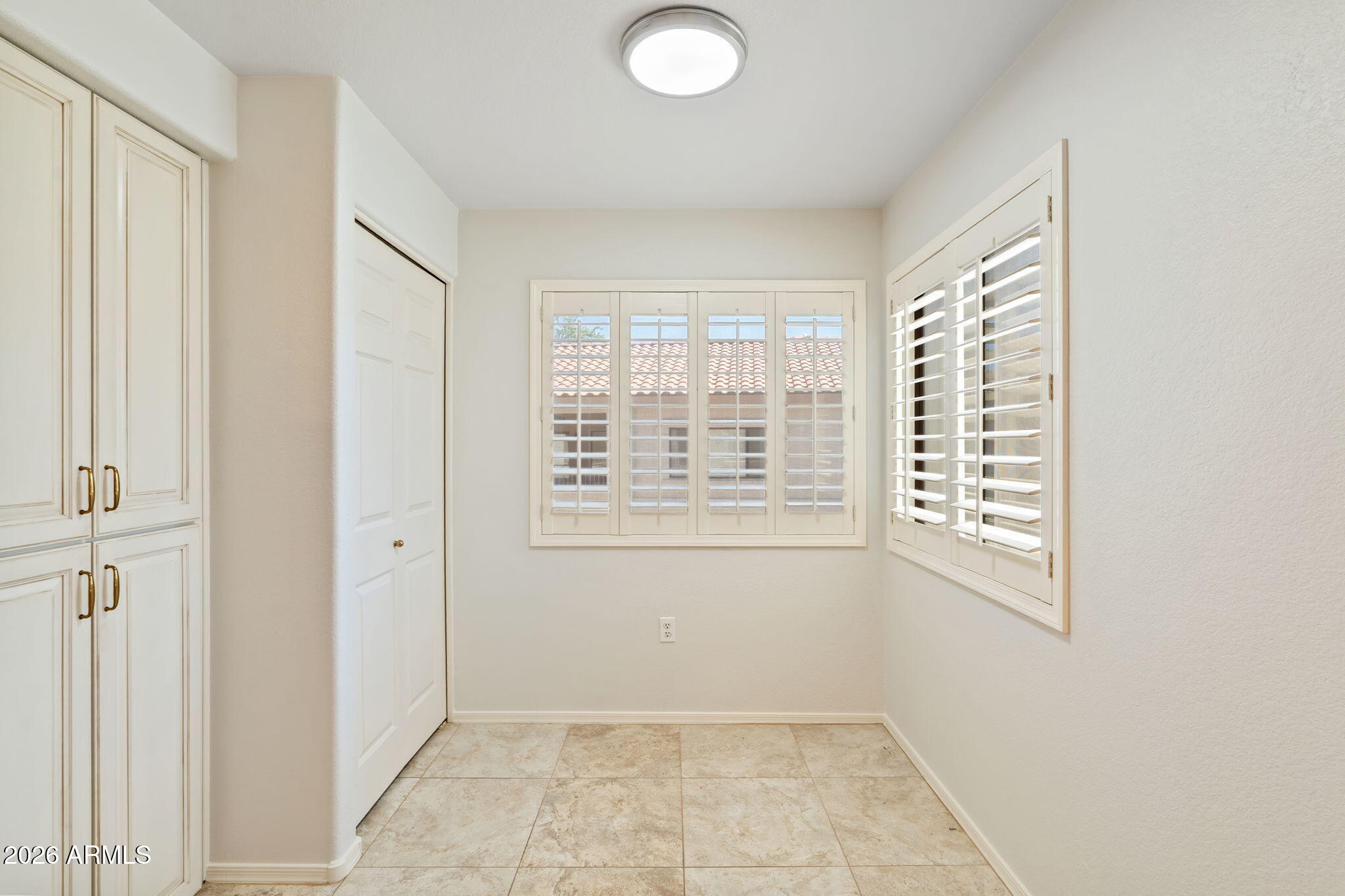 9455 E RAINTREE Drive 2006
