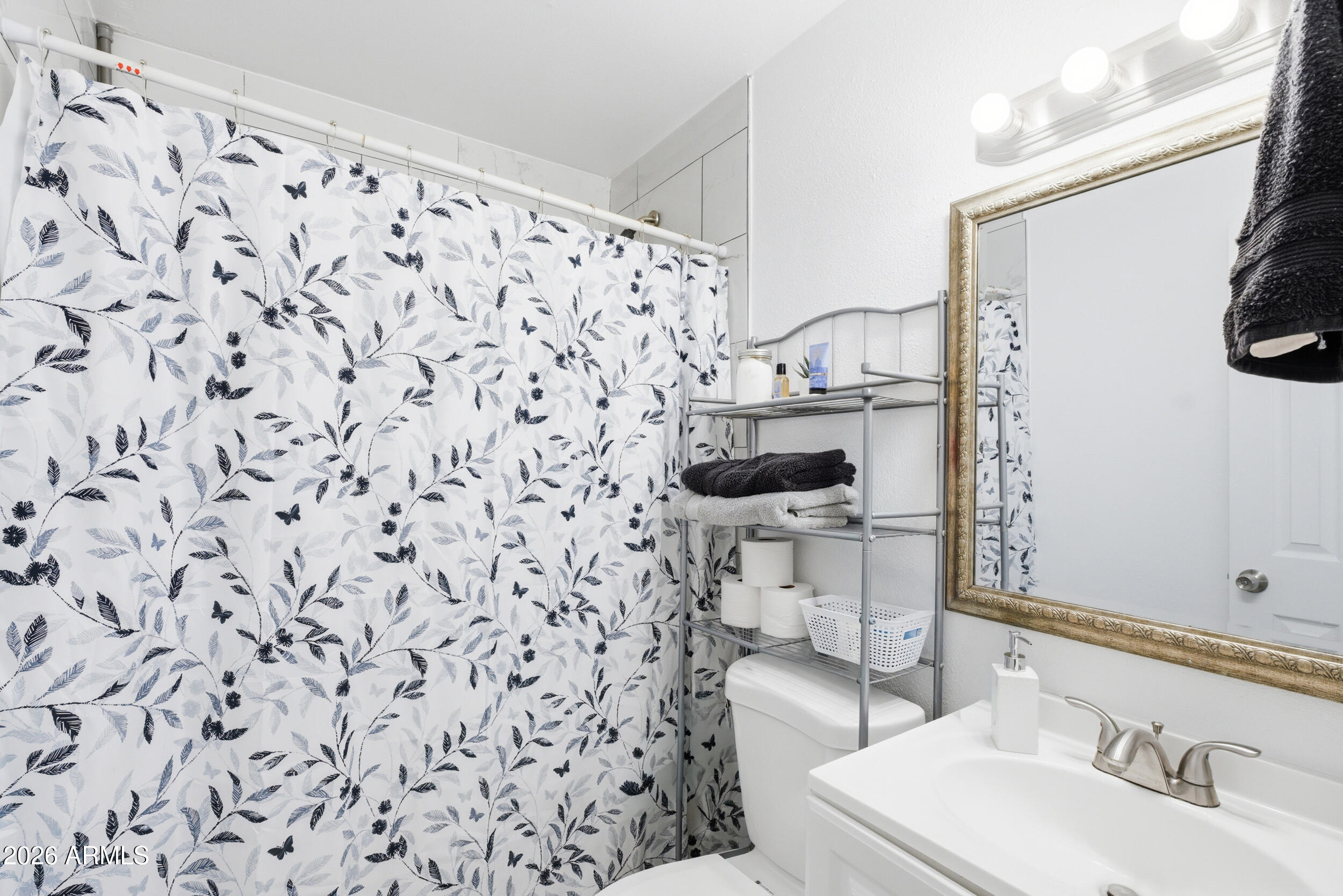 1904 N LEBARON Street