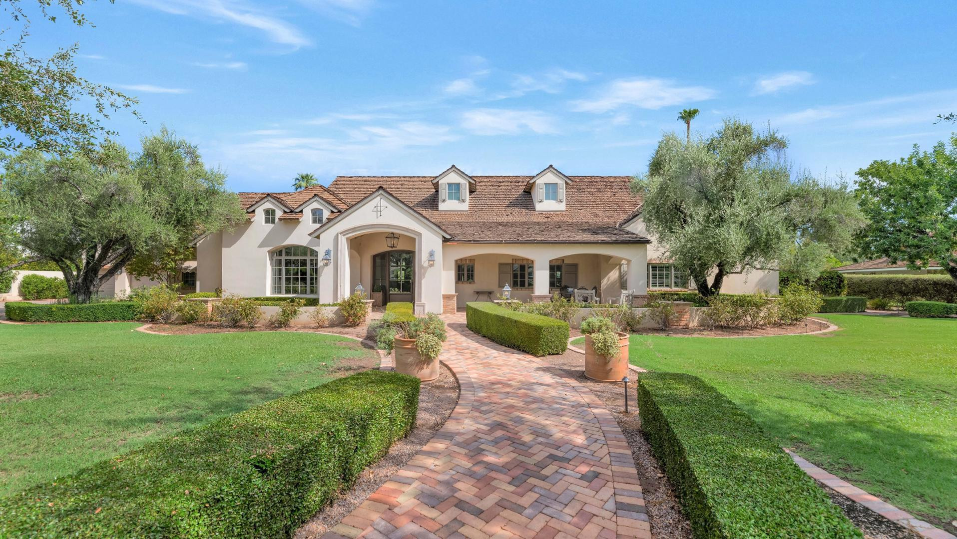 6248 E Montecito Avenue