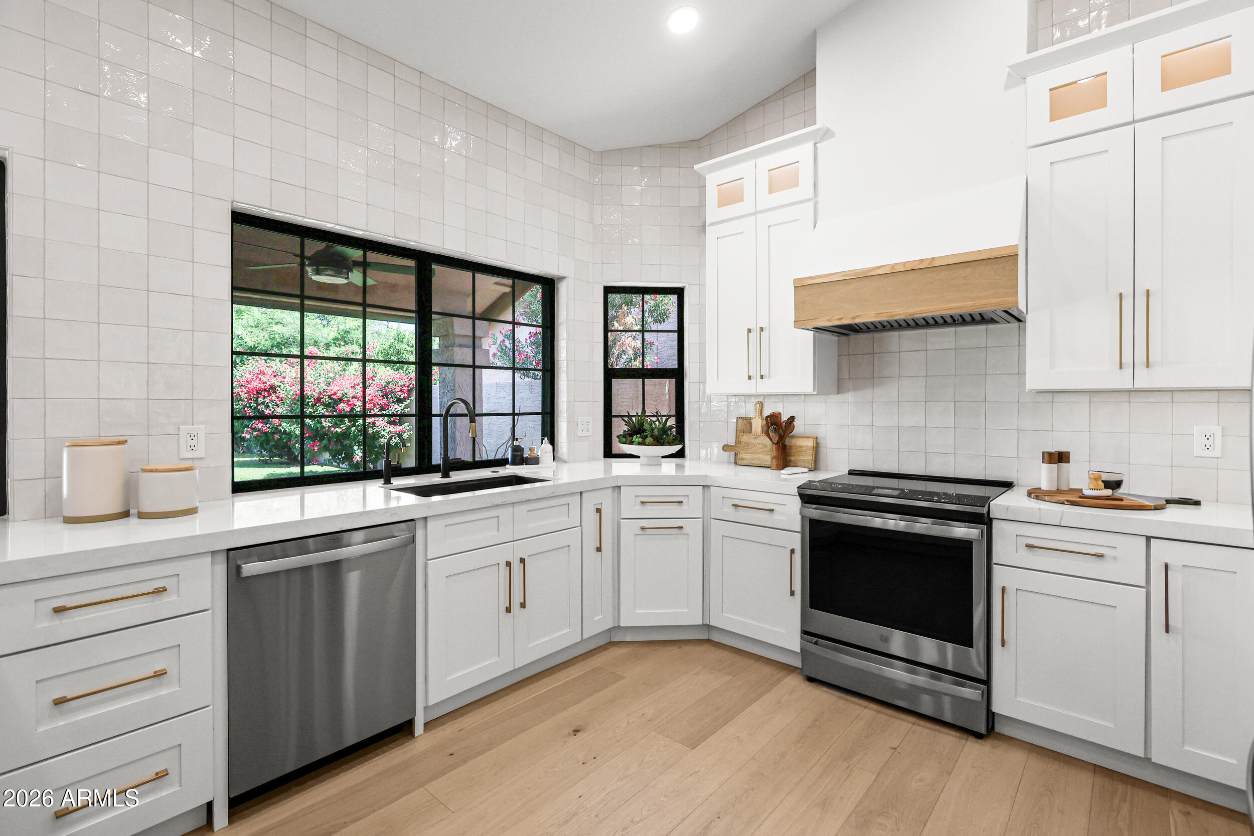 8572 E SAN FELIPE Drive