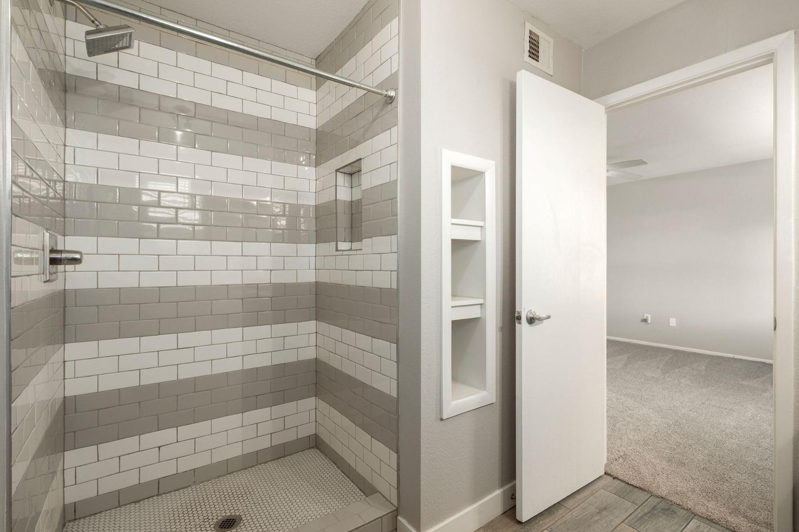 14237 N 34th