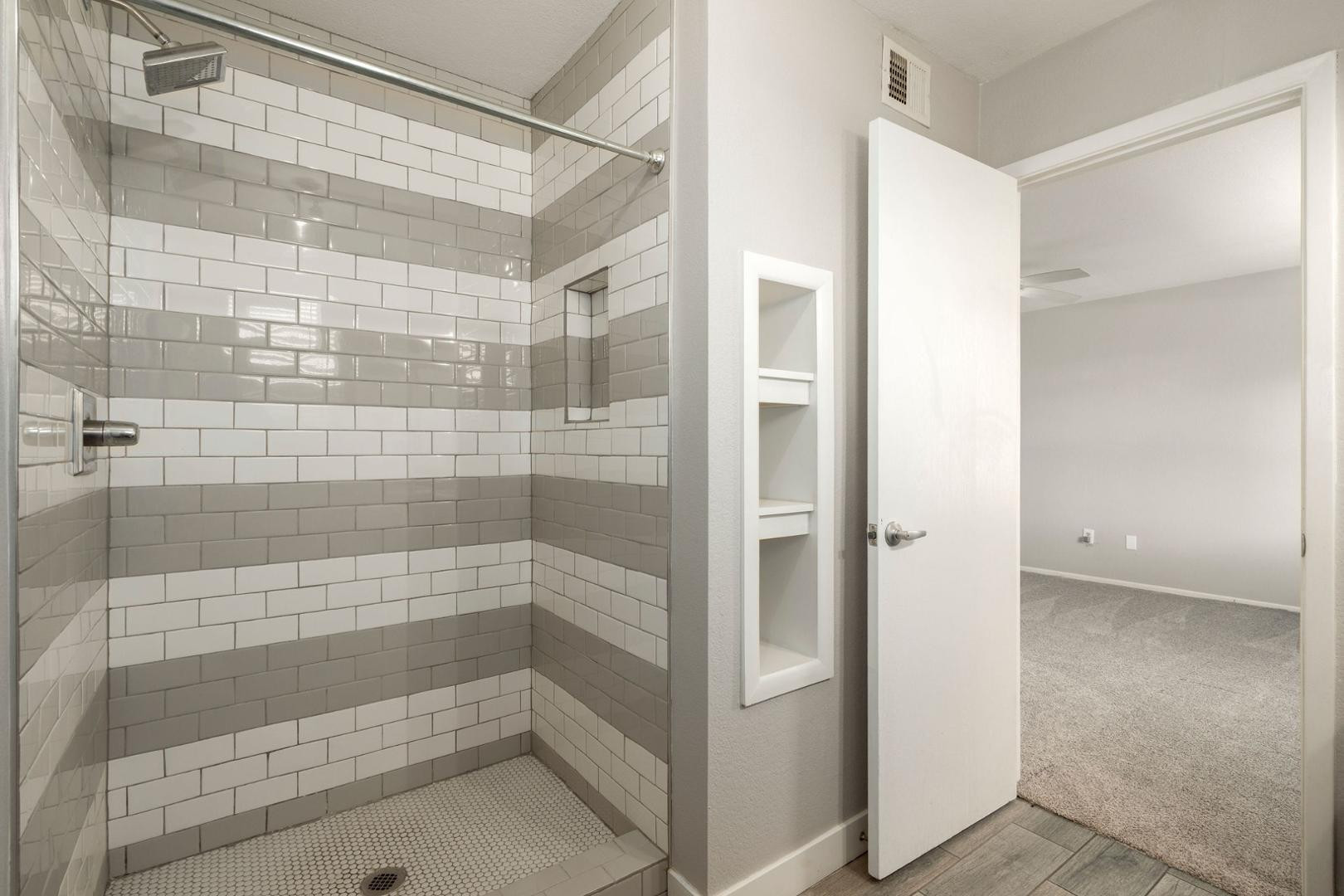 14237 N 34th