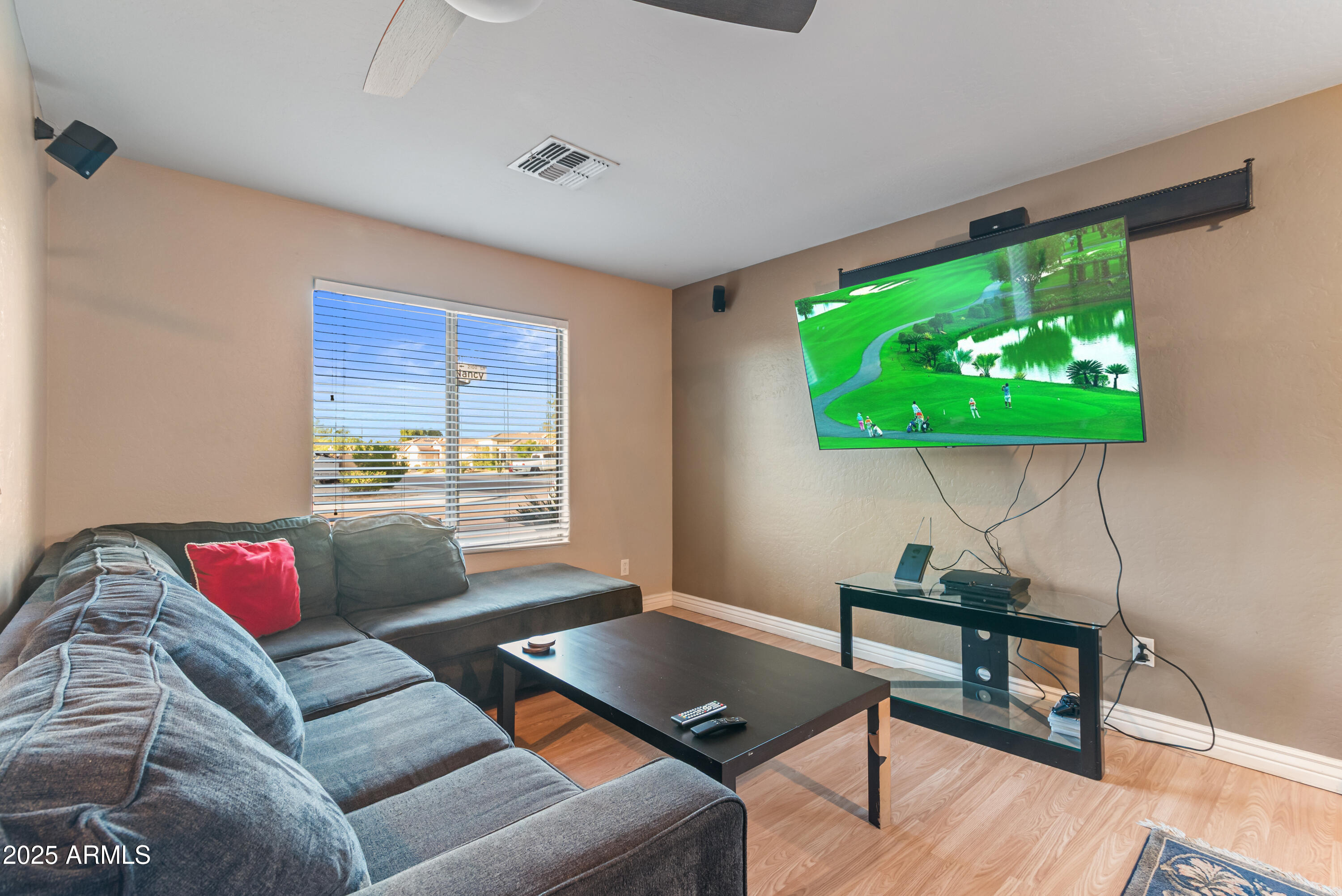2113 W NANCY Lane