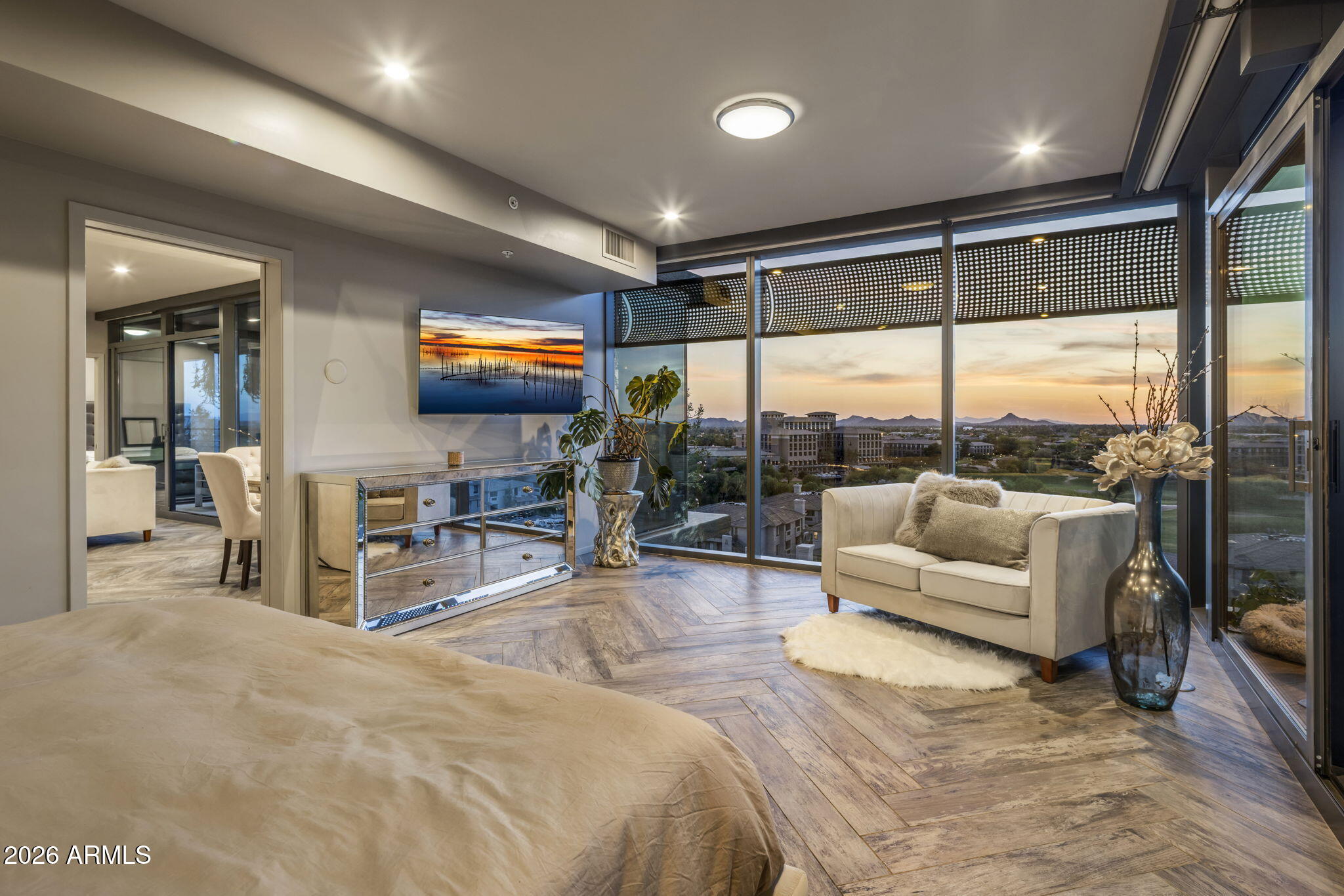 7120 E Kierland Boulevard 915