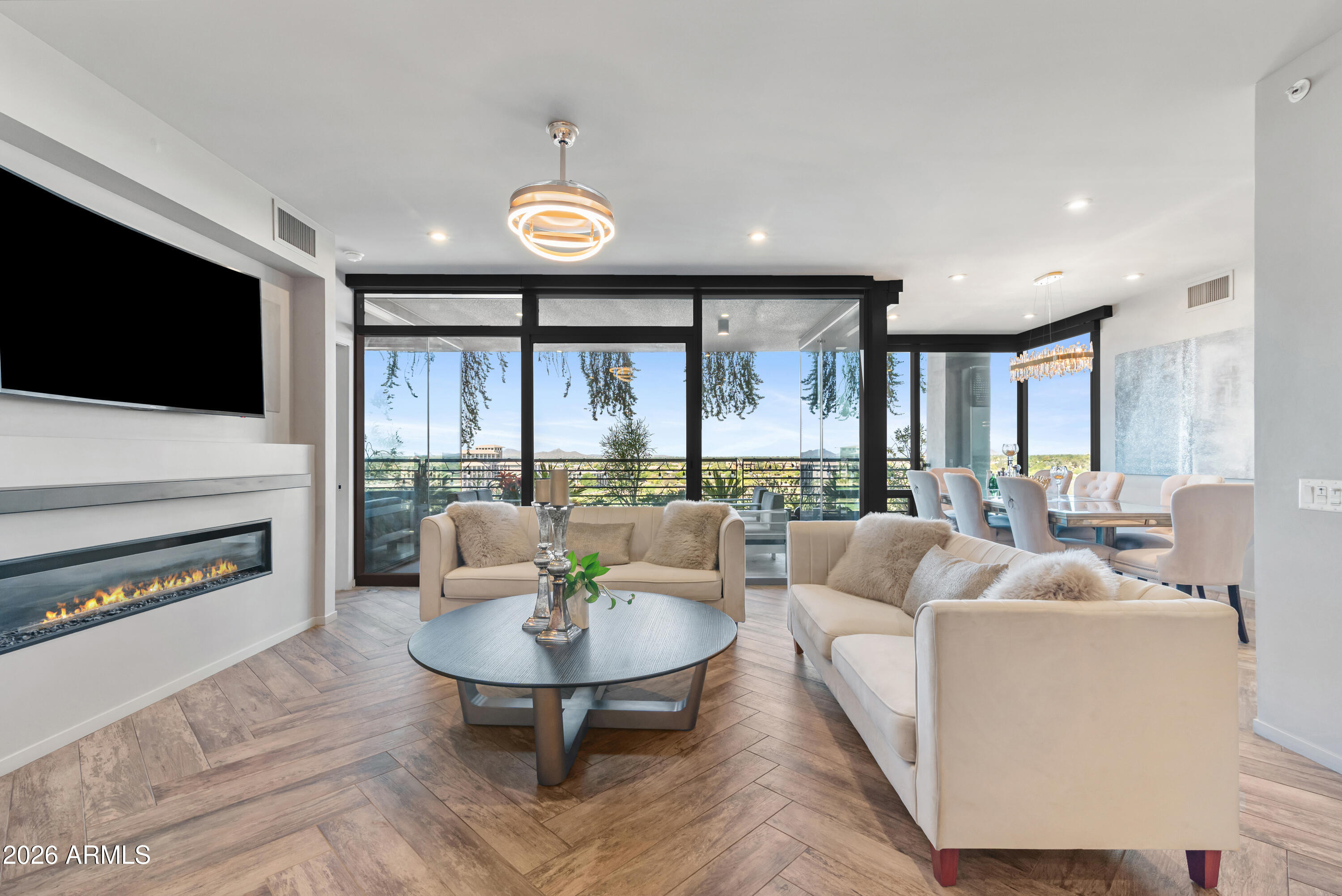 7120 E Kierland Boulevard 915