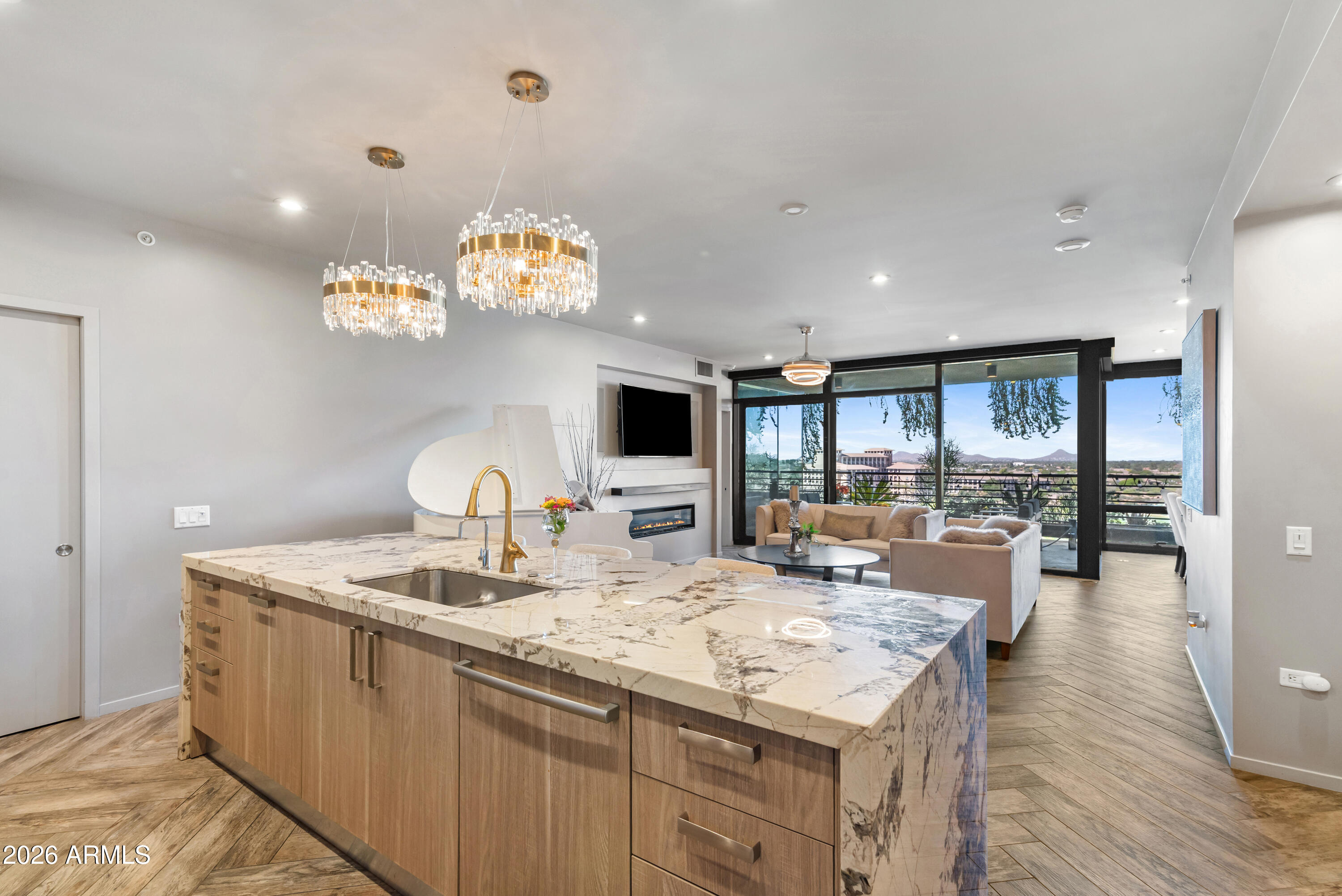 7120 E Kierland Boulevard 915