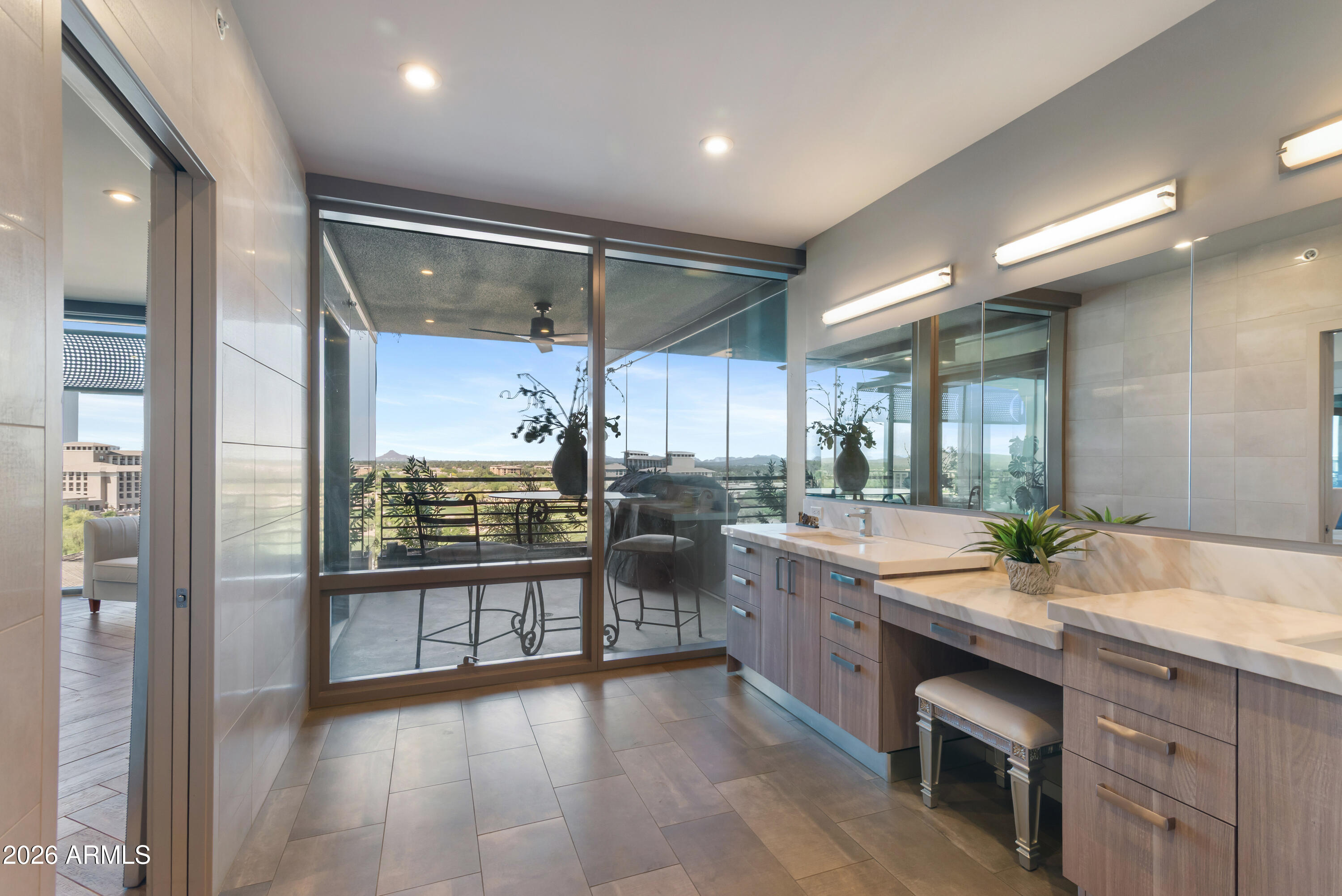 7120 E Kierland Boulevard 915