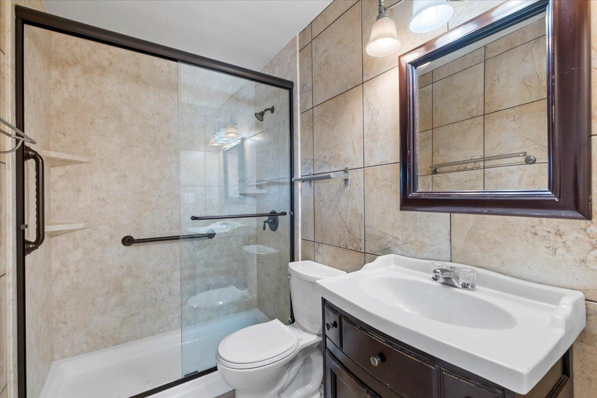 528 W 18th Street